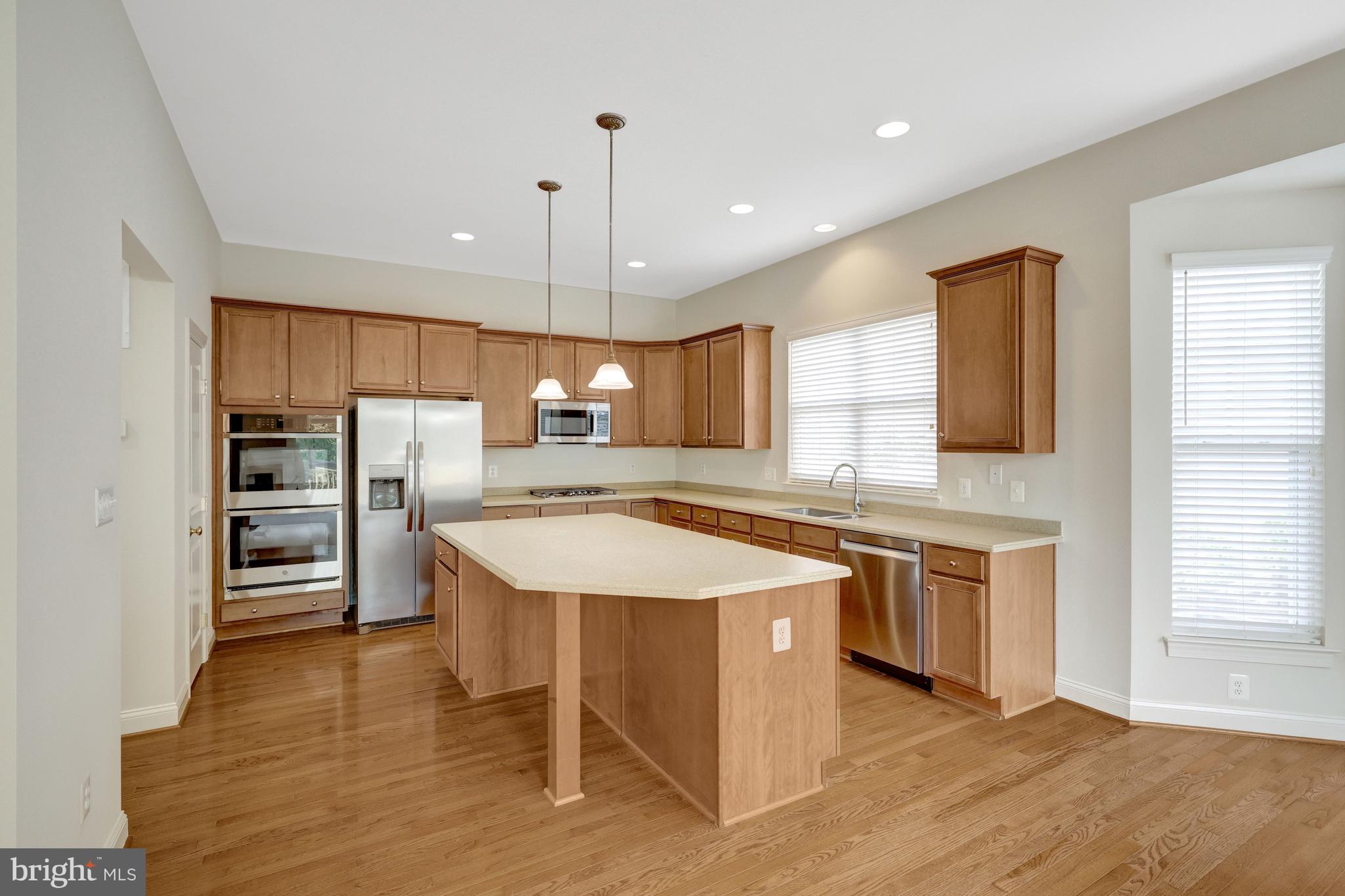 VICTORY LAKES - Residential