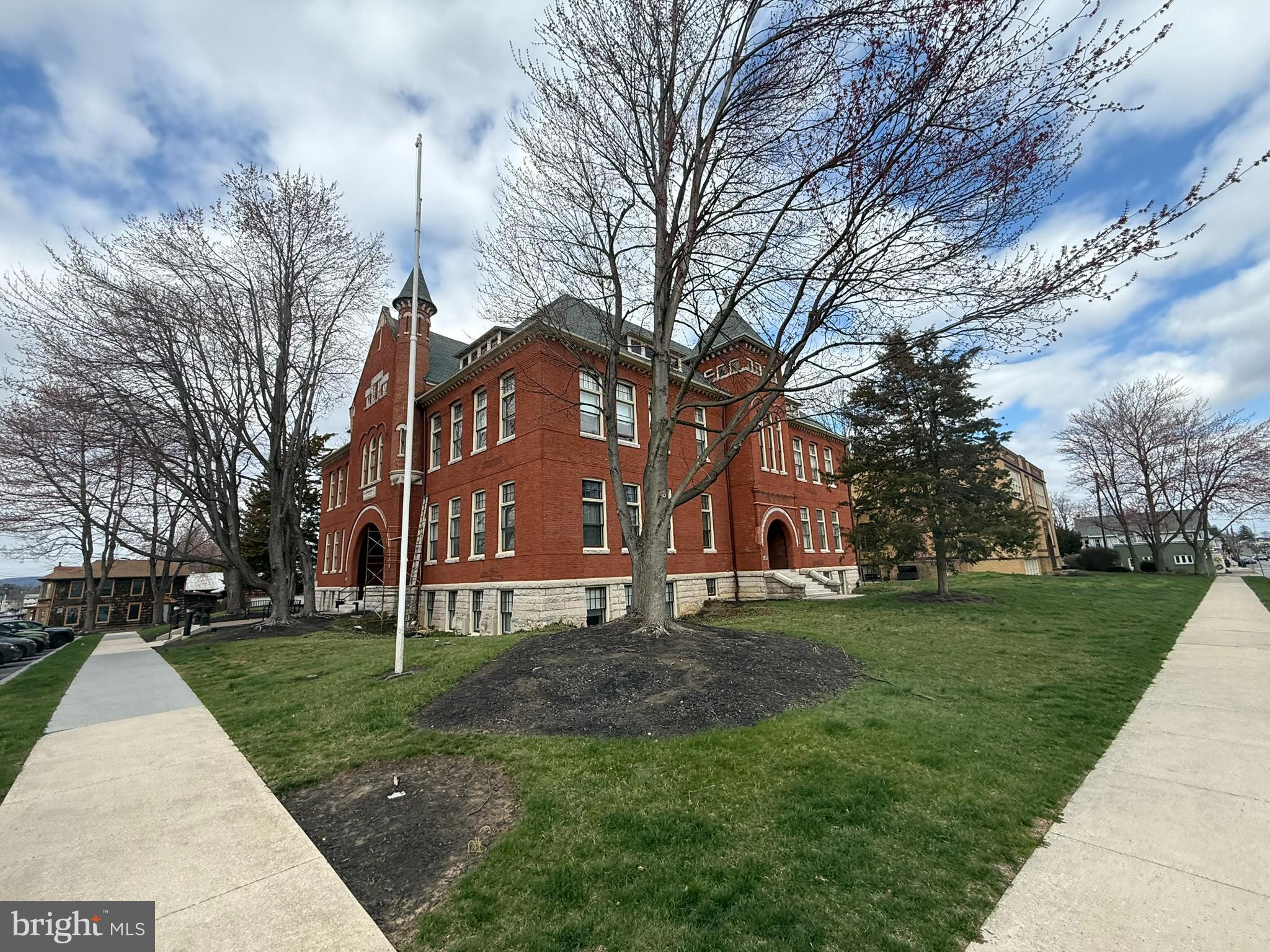 SCHOOLHOUSE CONDOS - Residential