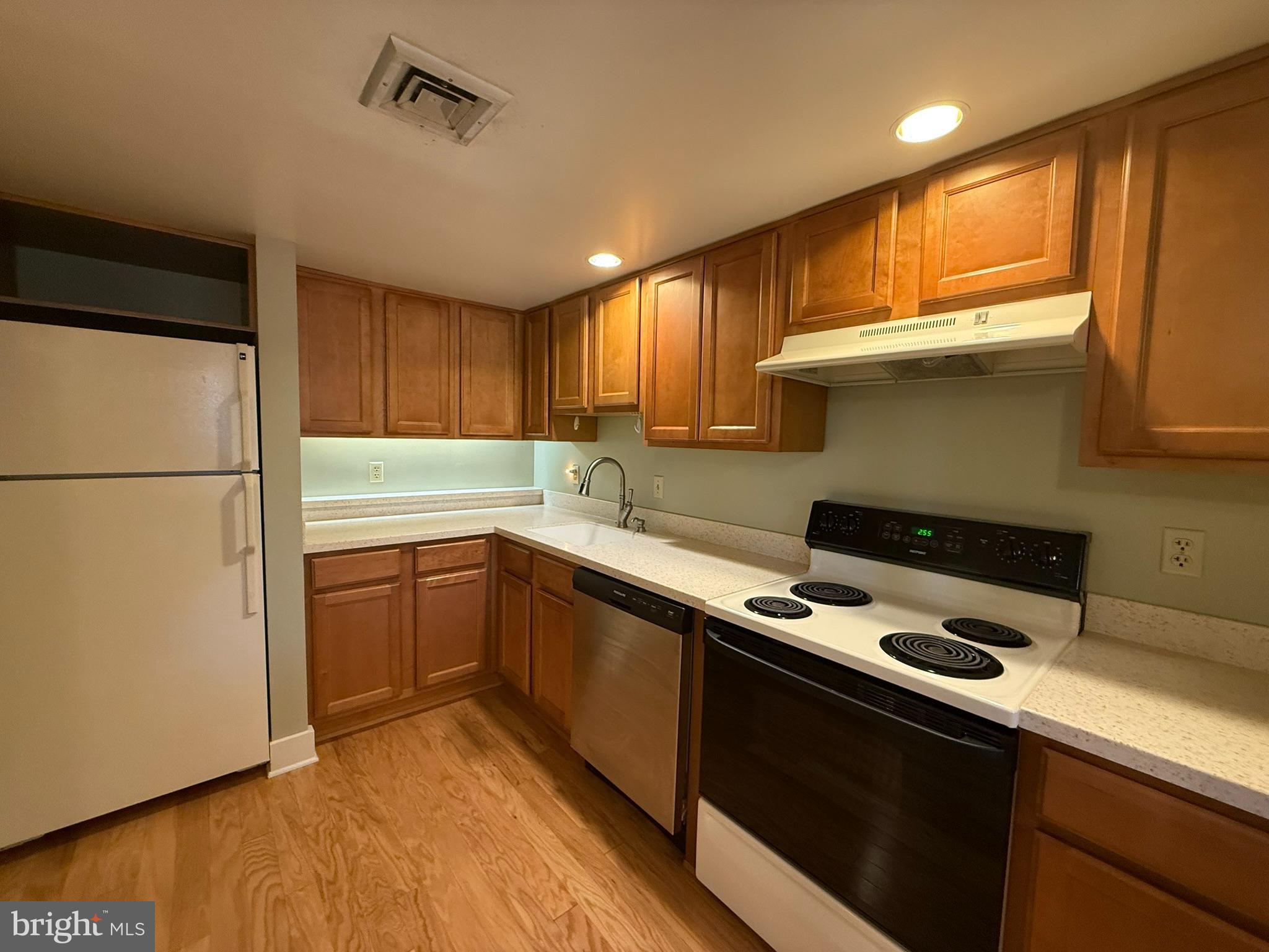 SCHOOLHOUSE CONDOS - Residential