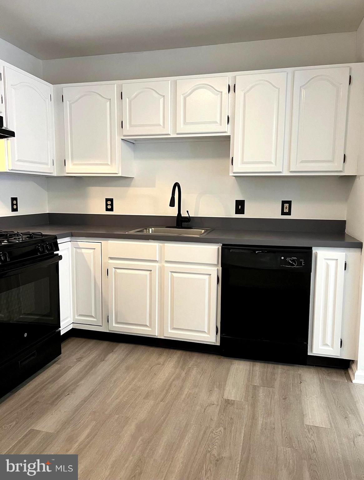 HICKORY HOLLOW - Residential