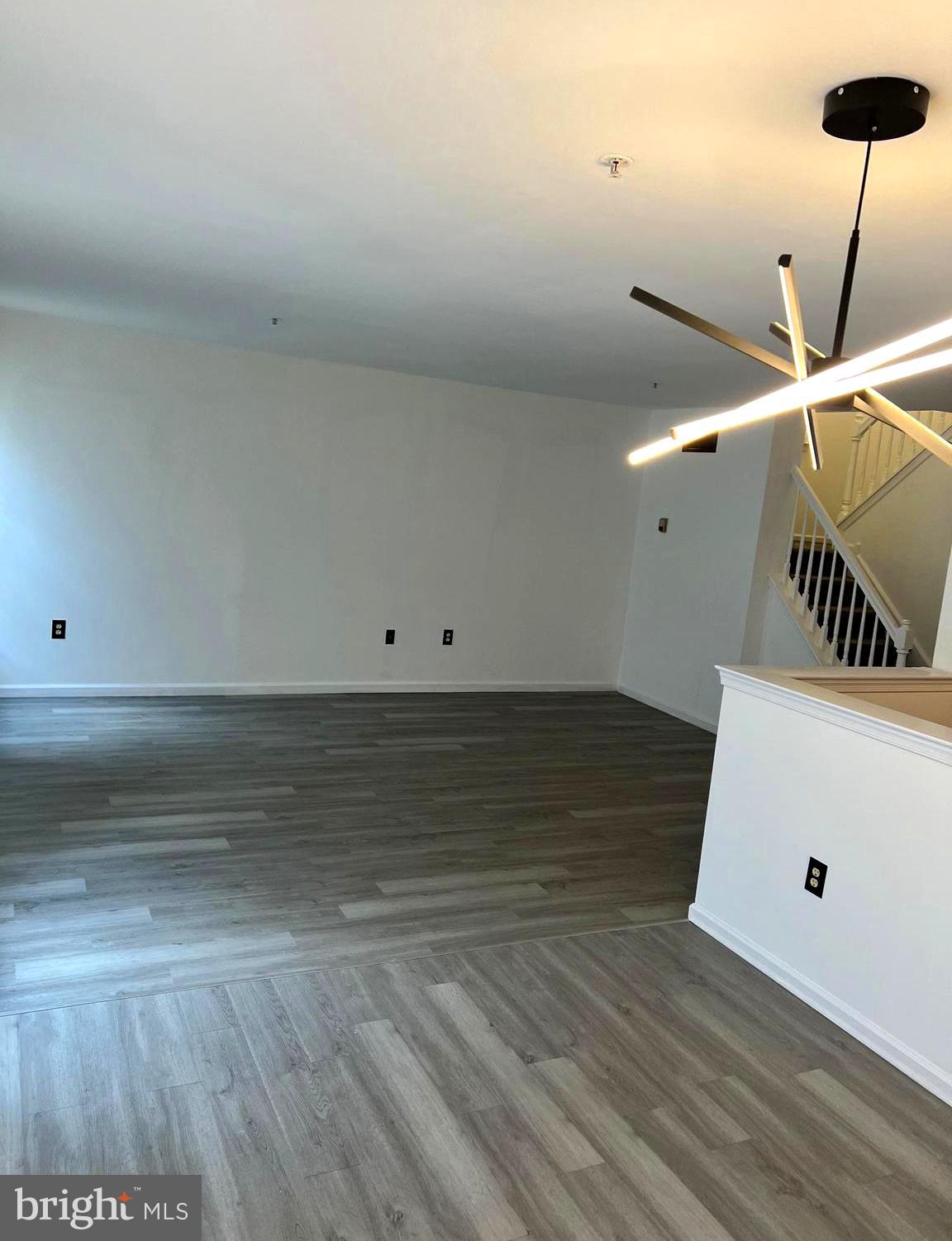 HICKORY HOLLOW - Residential