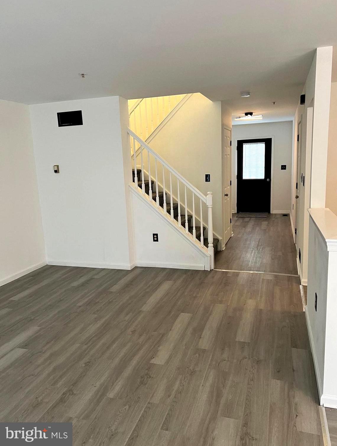 HICKORY HOLLOW - Residential