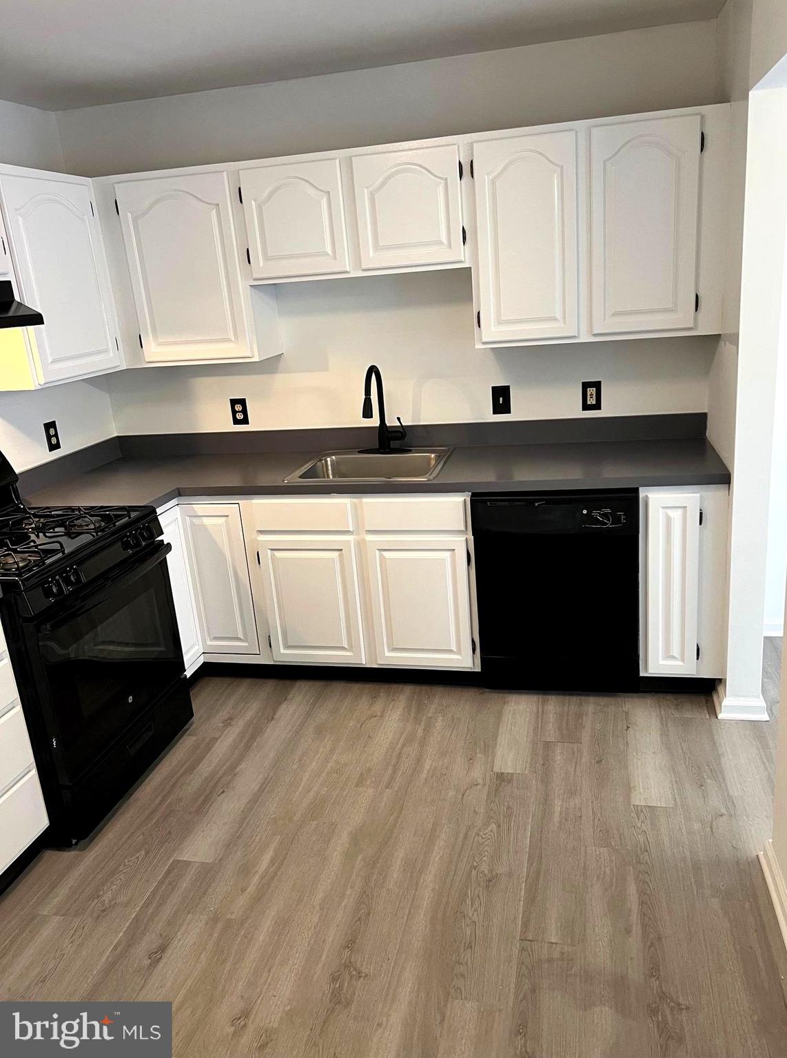 HICKORY HOLLOW - Residential