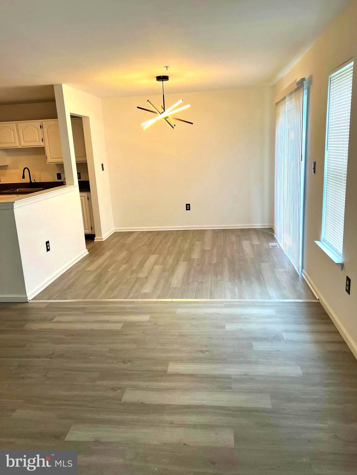 HICKORY HOLLOW - Residential