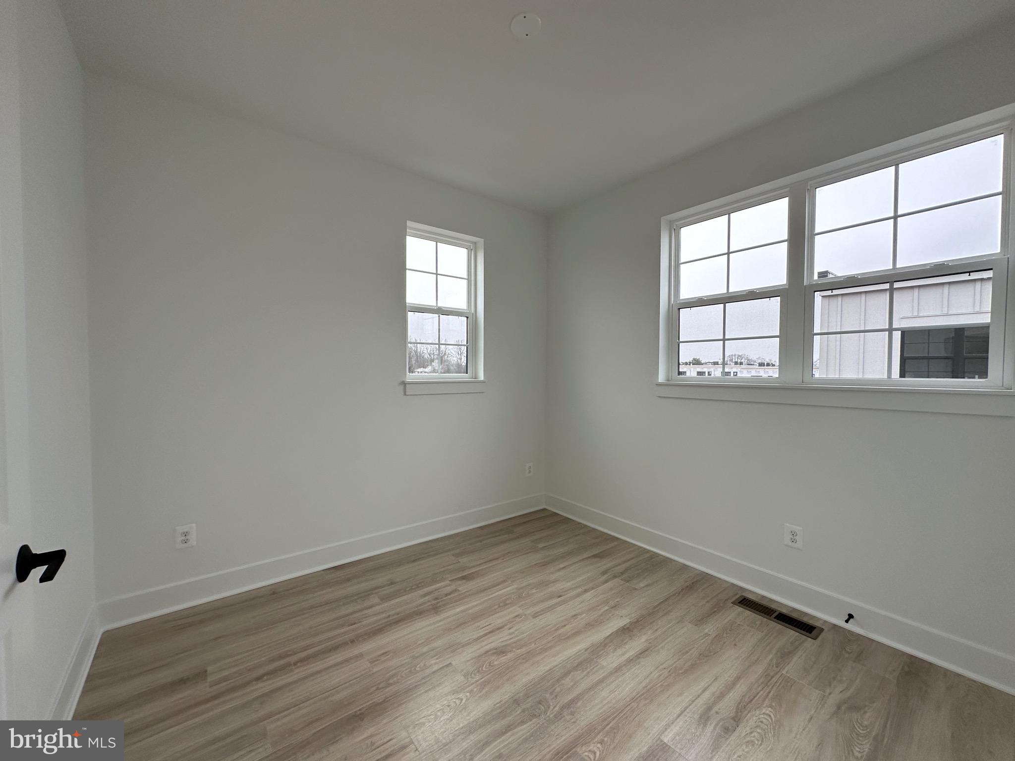 GRAHAM PARK - Residential Lease