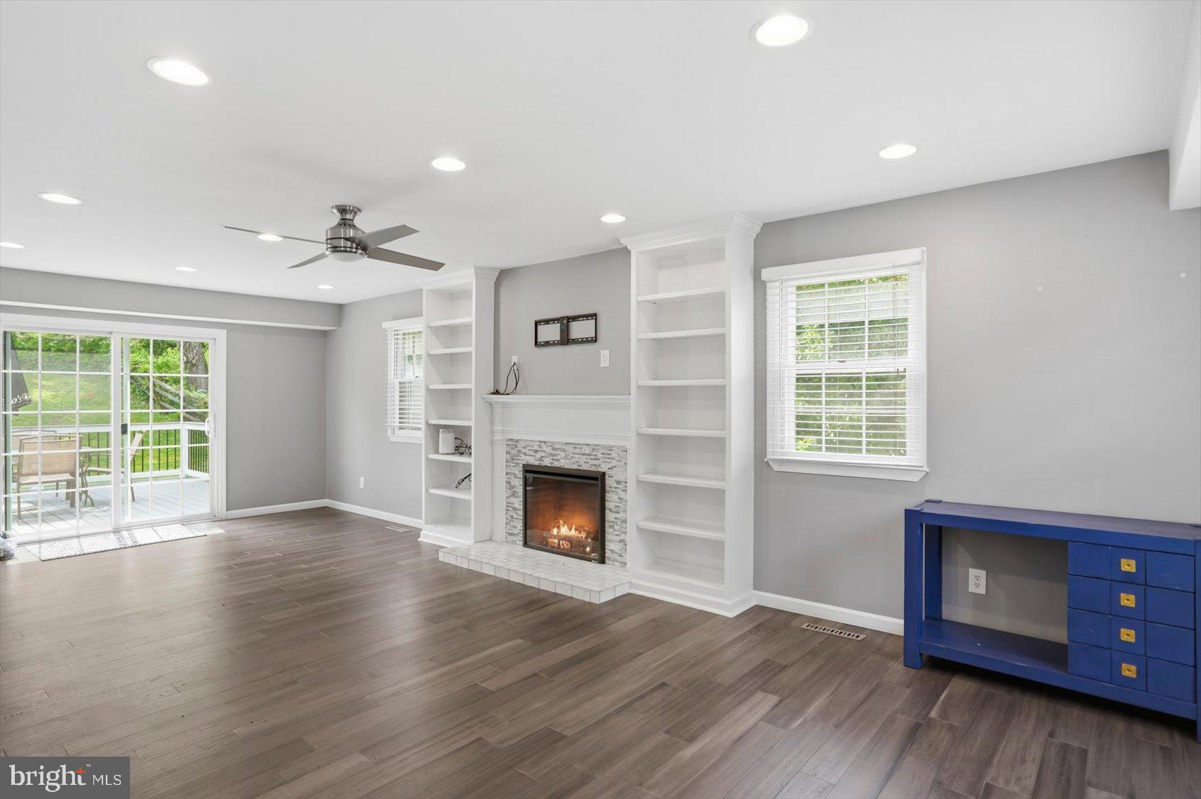 SPRINGDALE - Residential