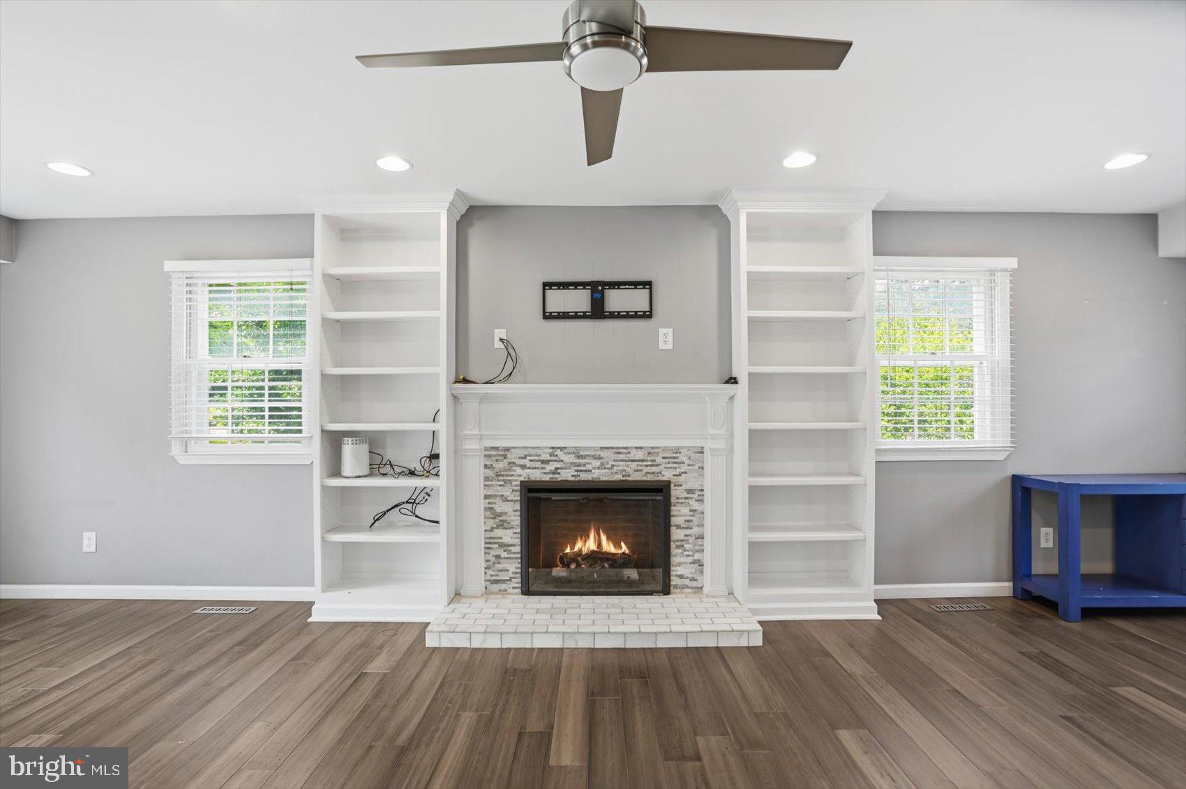 SPRINGDALE - Residential