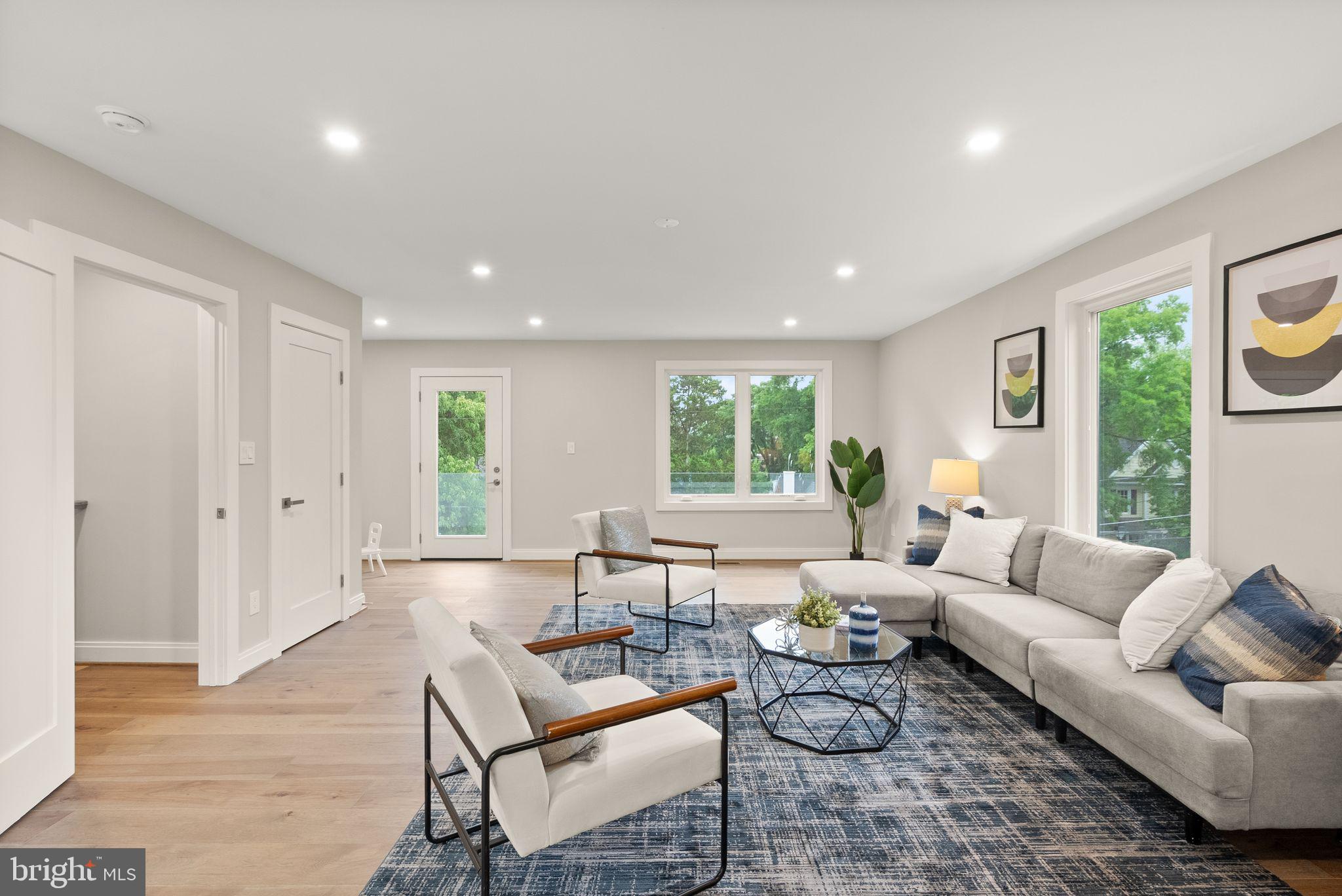 GLENCARLYN - Residential