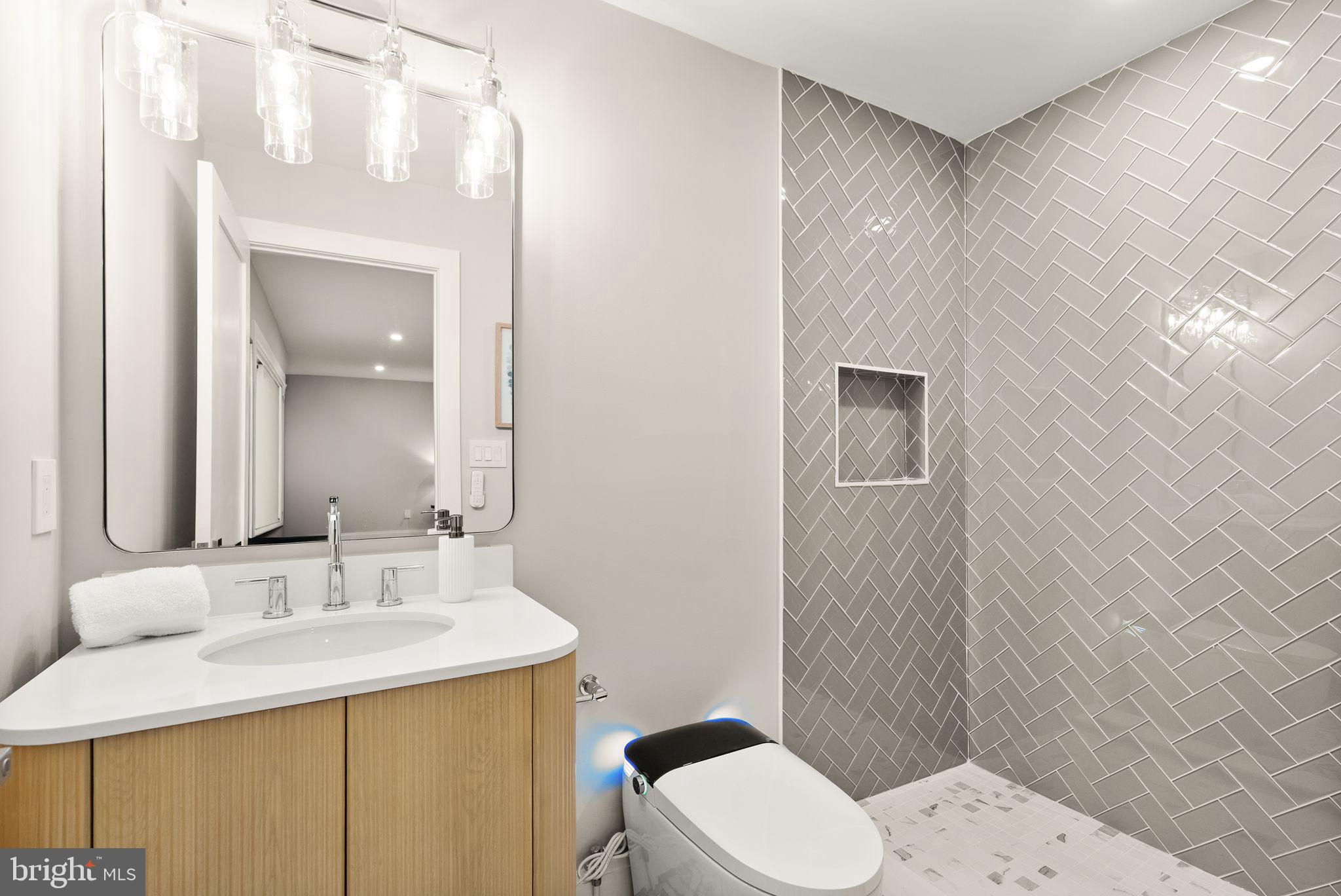 GLENCARLYN - Residential