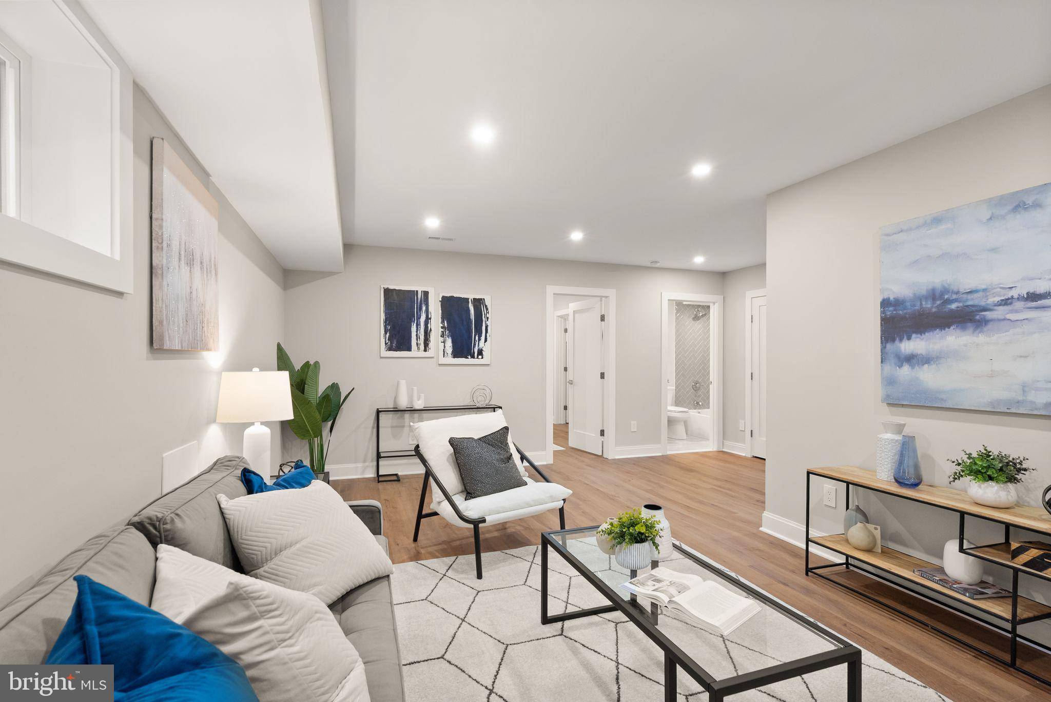 GLENCARLYN - Residential