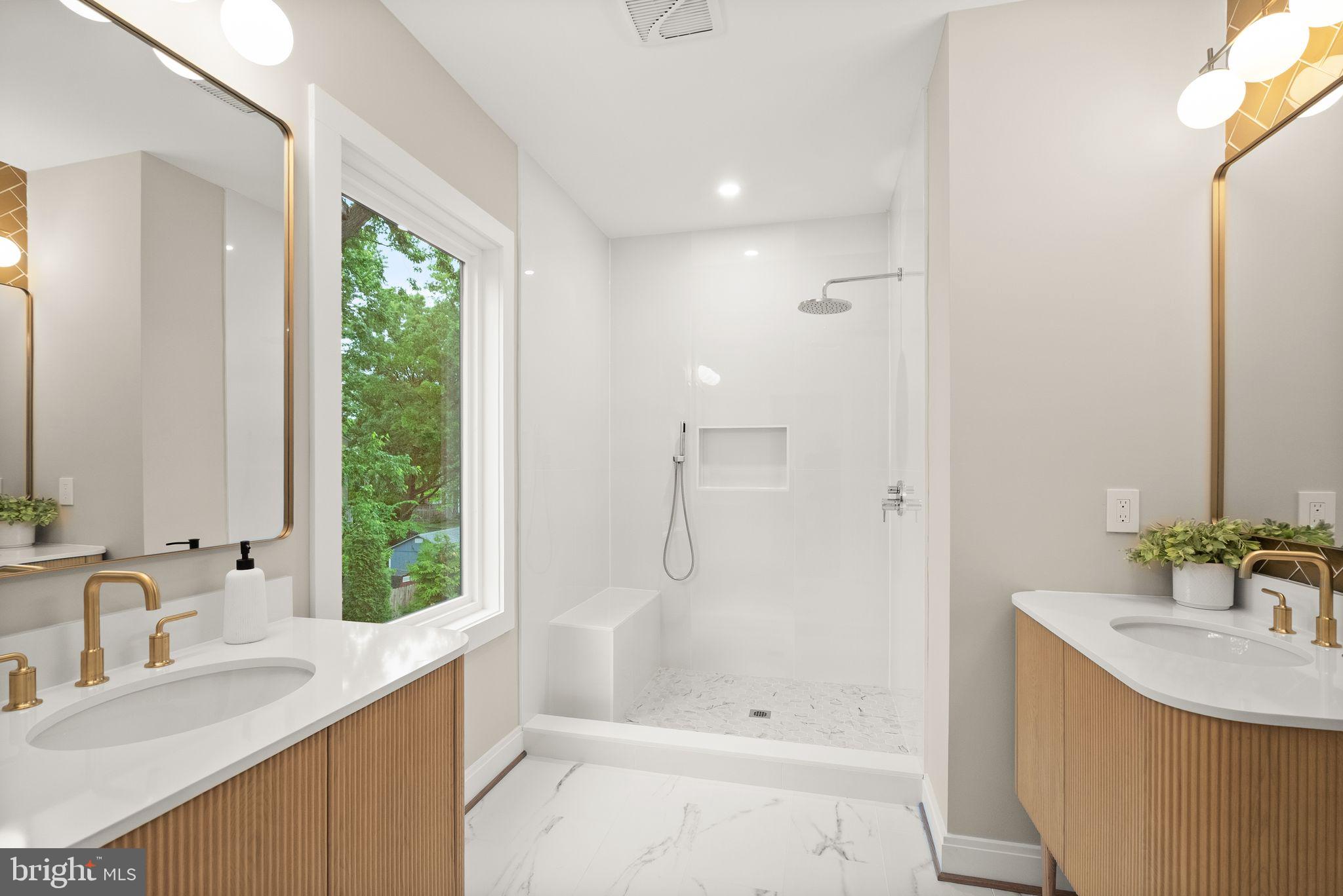 GLENCARLYN - Residential