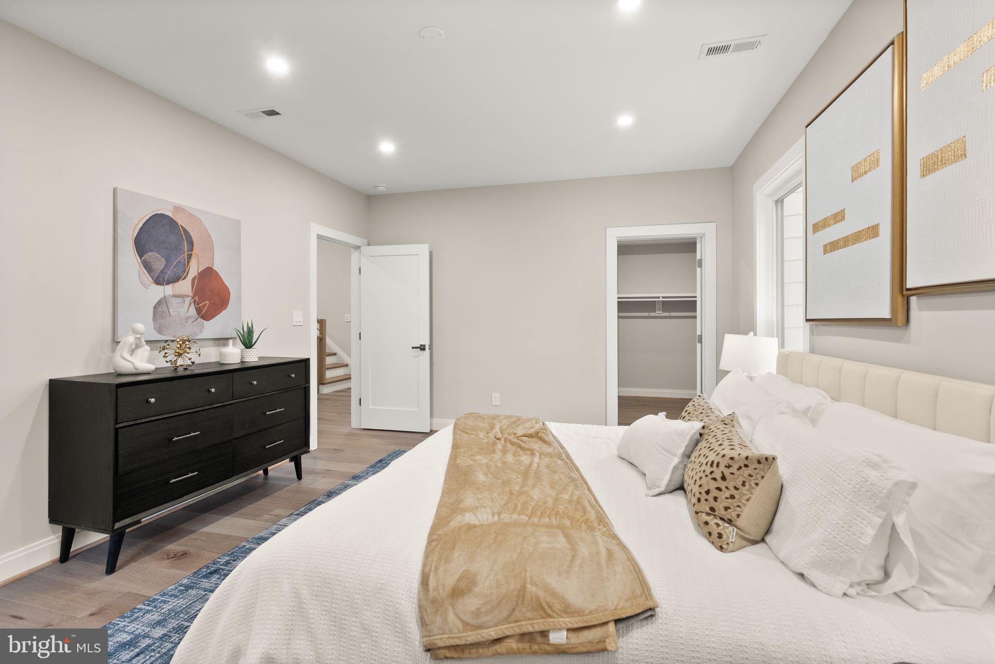 GLENCARLYN - Residential