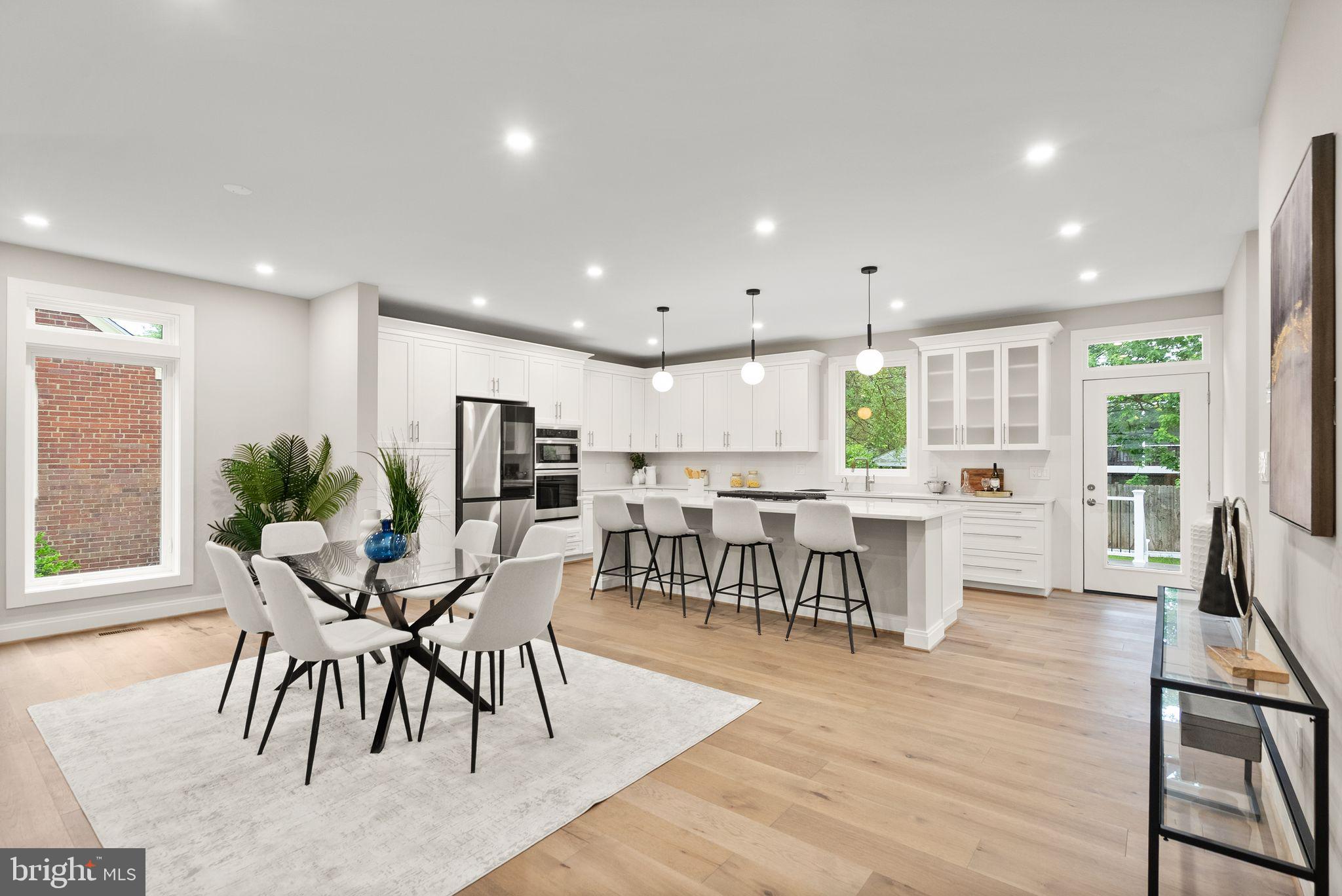 GLENCARLYN - Residential