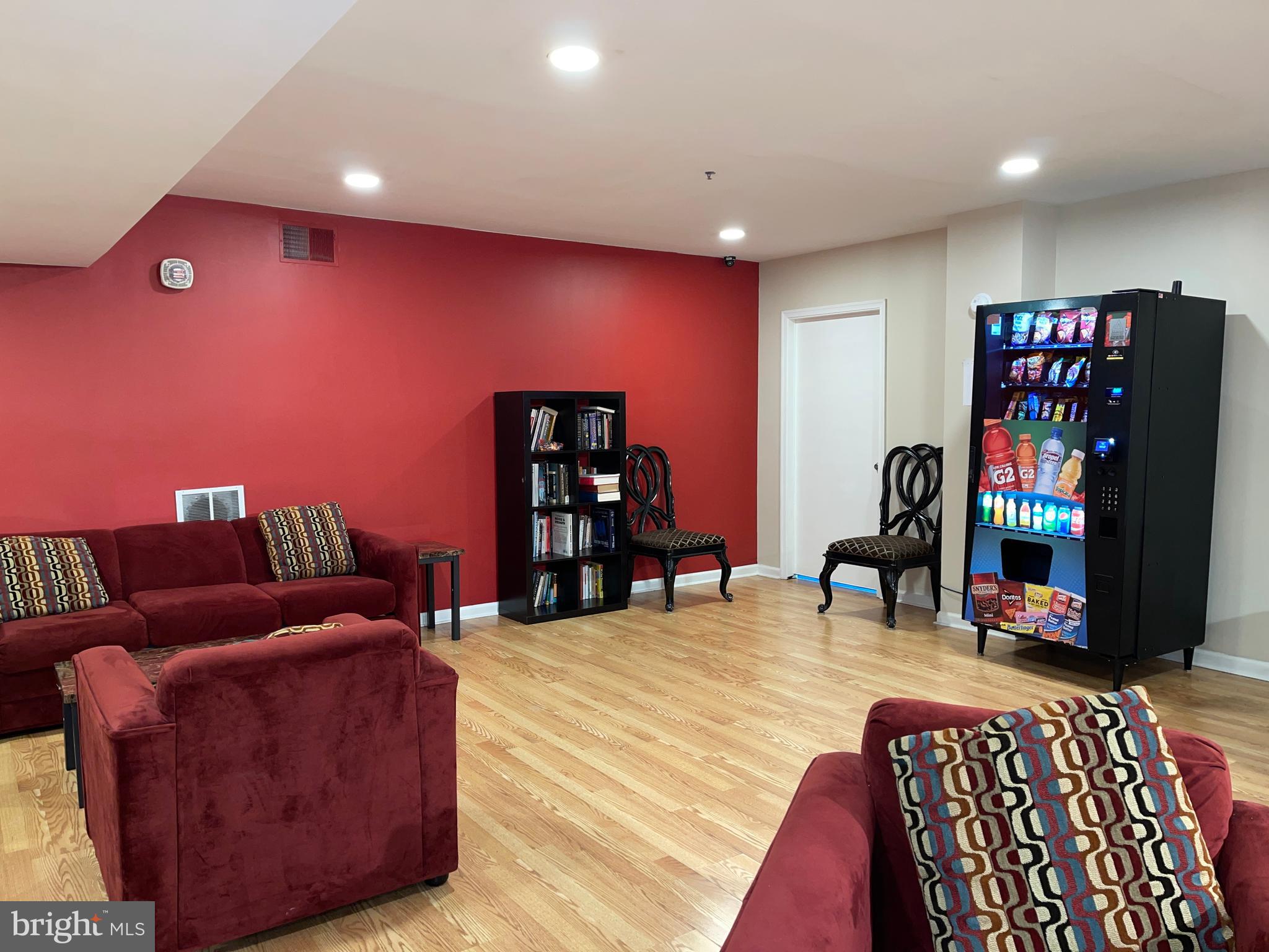 AVENUE OF THE ARTS - Residential