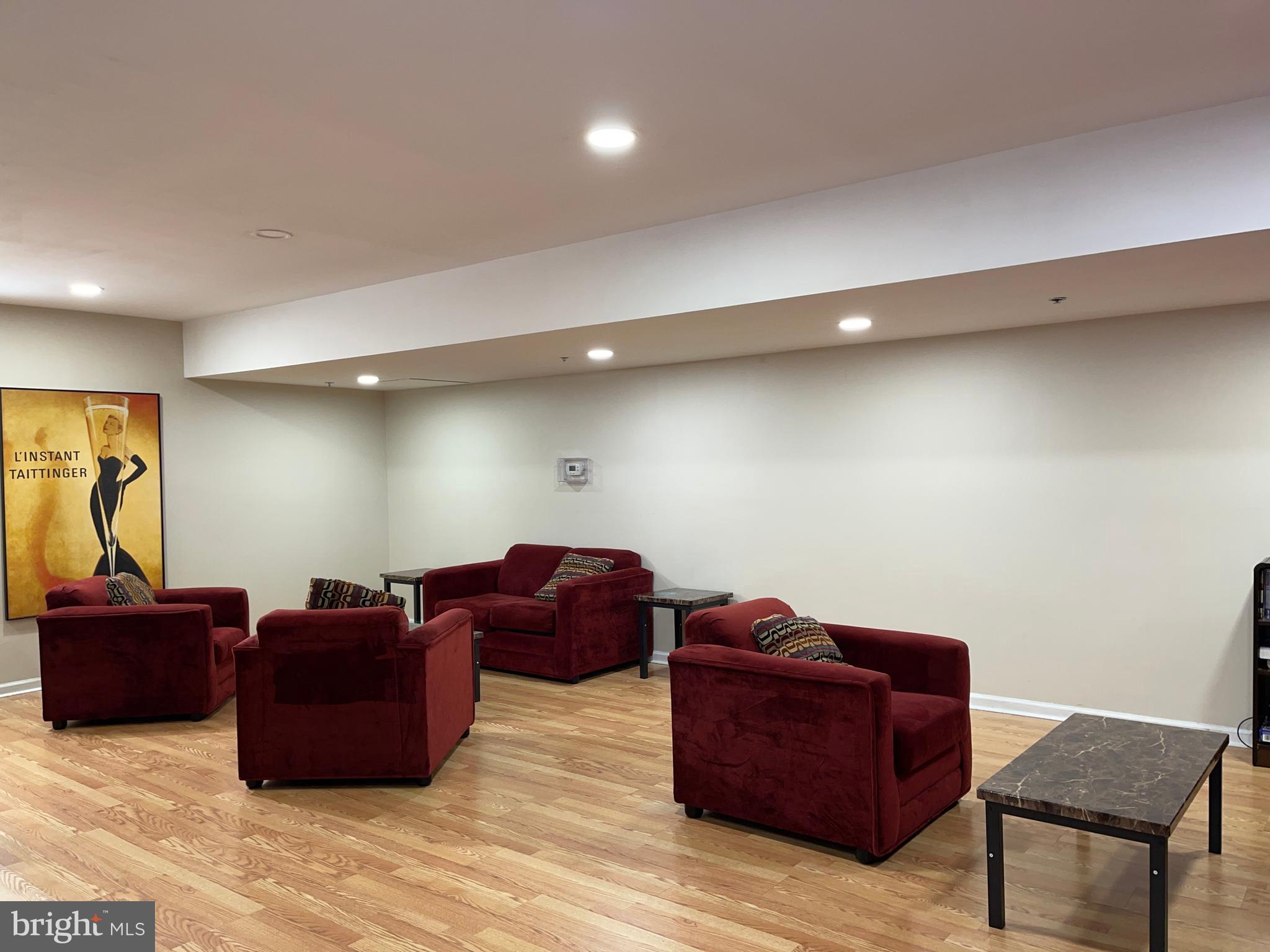 AVENUE OF THE ARTS - Residential