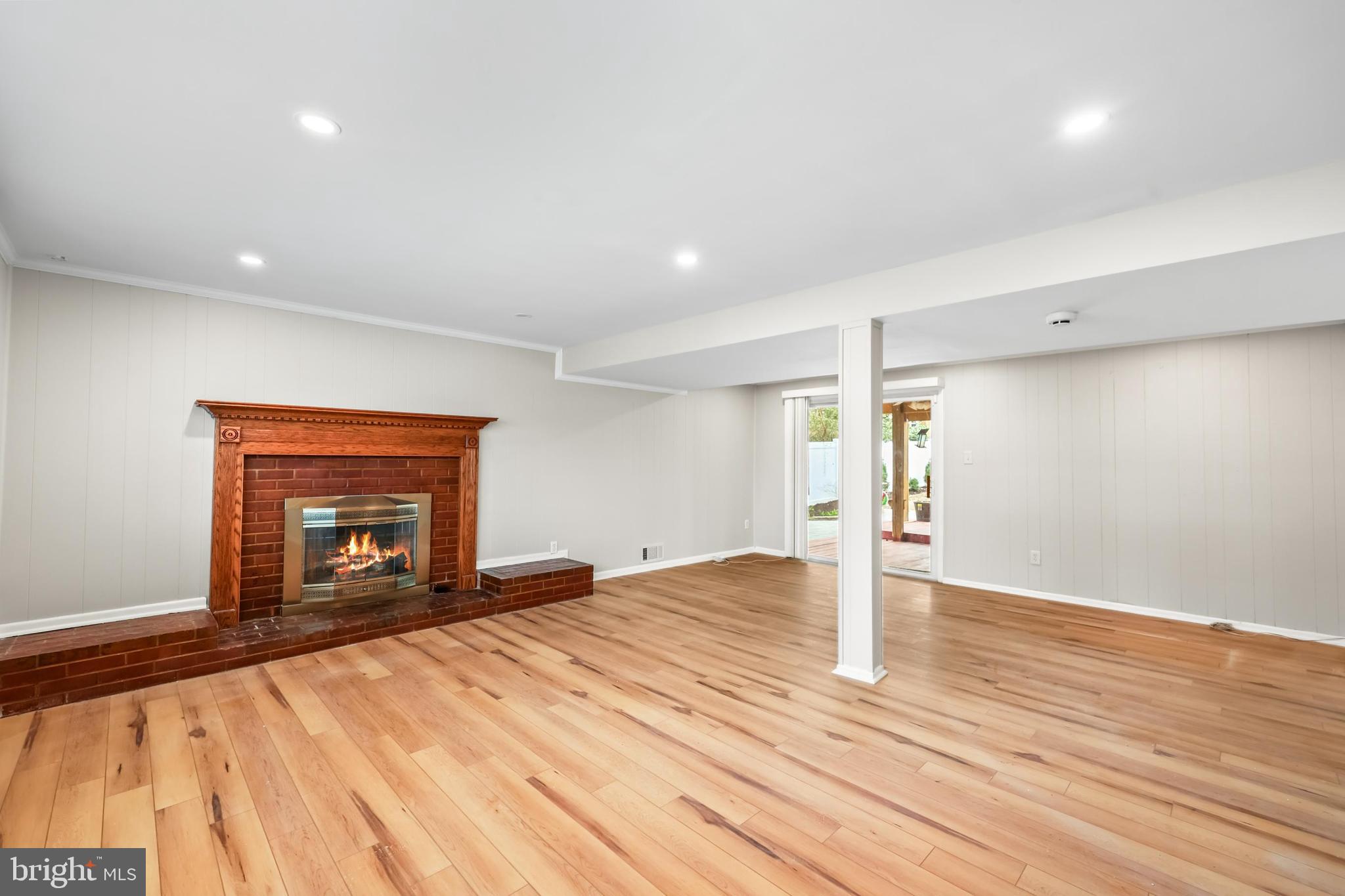 RIVERSIDE ESTATES - Residential