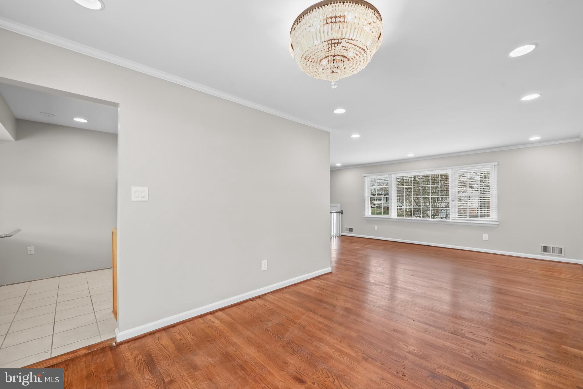 RIVERSIDE ESTATES - Residential