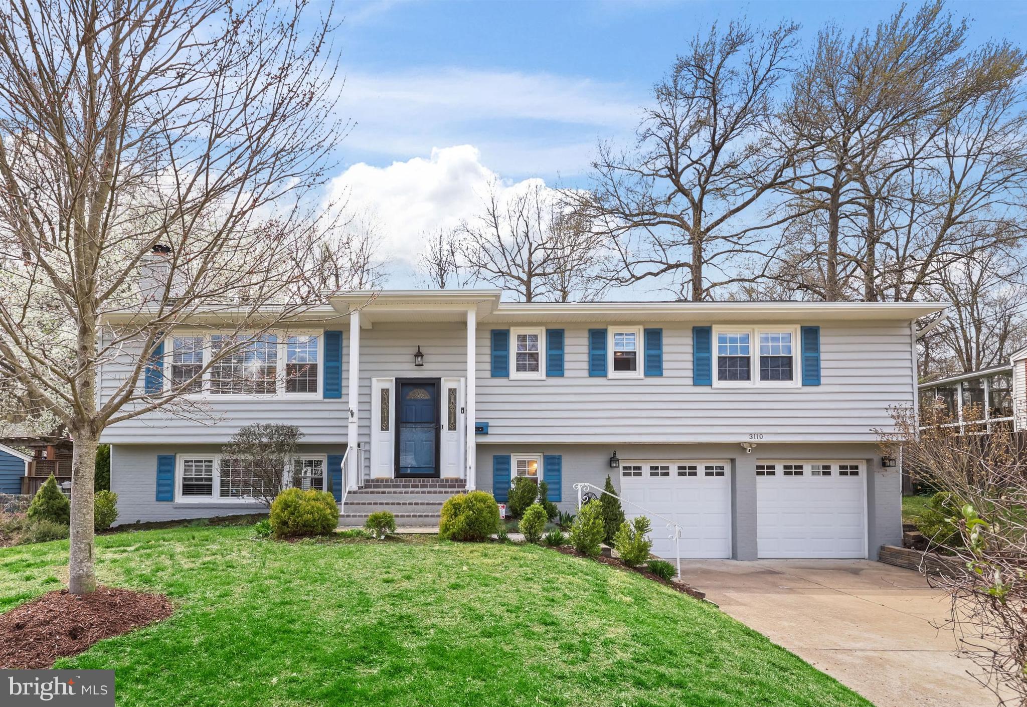 RIVERSIDE ESTATES - Residential