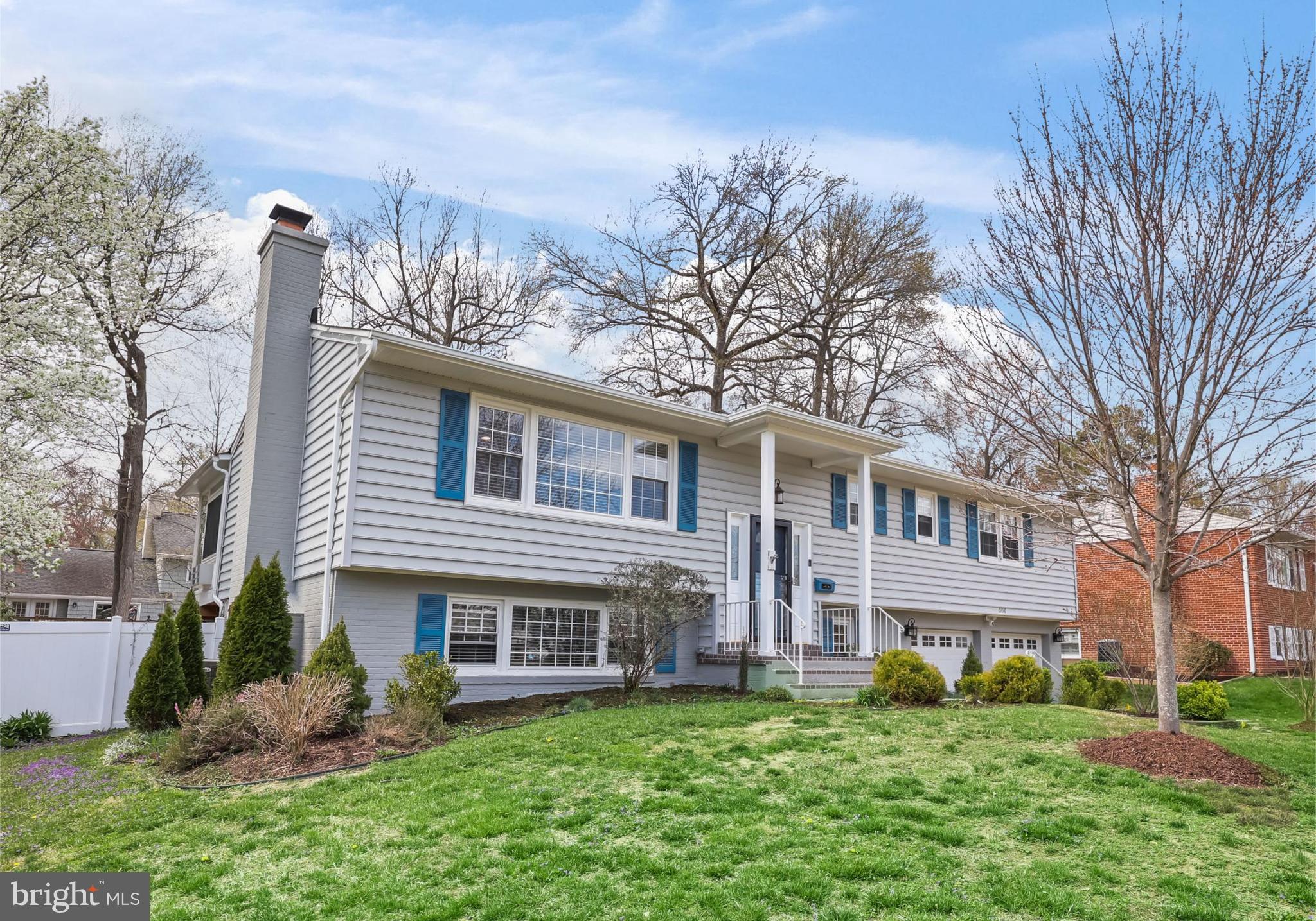 RIVERSIDE ESTATES - Residential