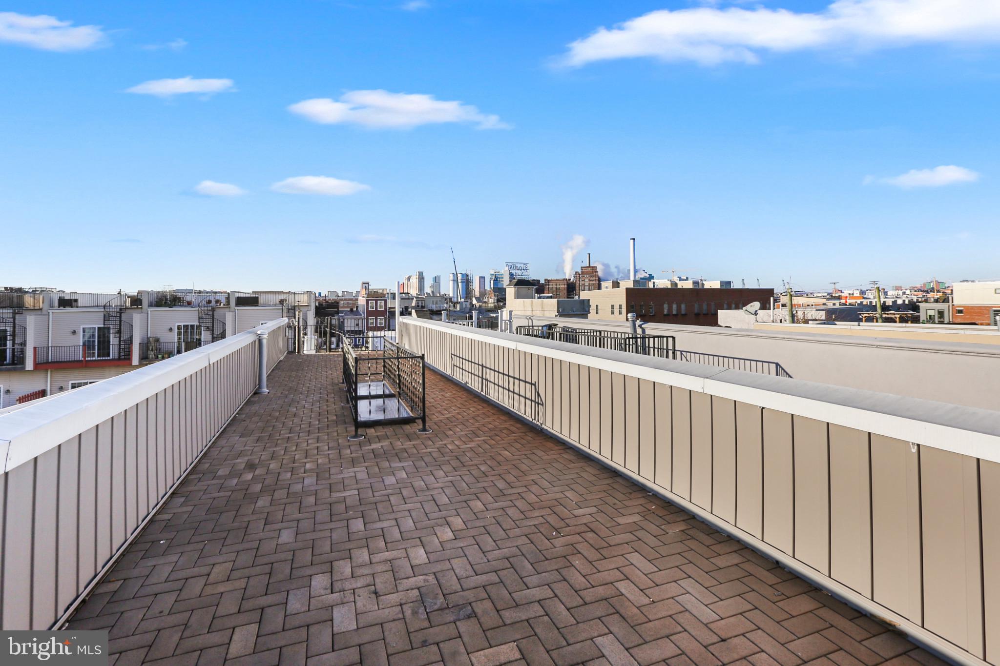 LOCUST POINT - Residential