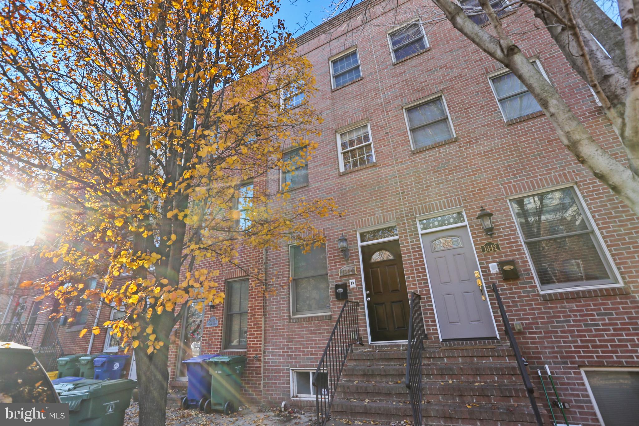 LOCUST POINT - Residential
