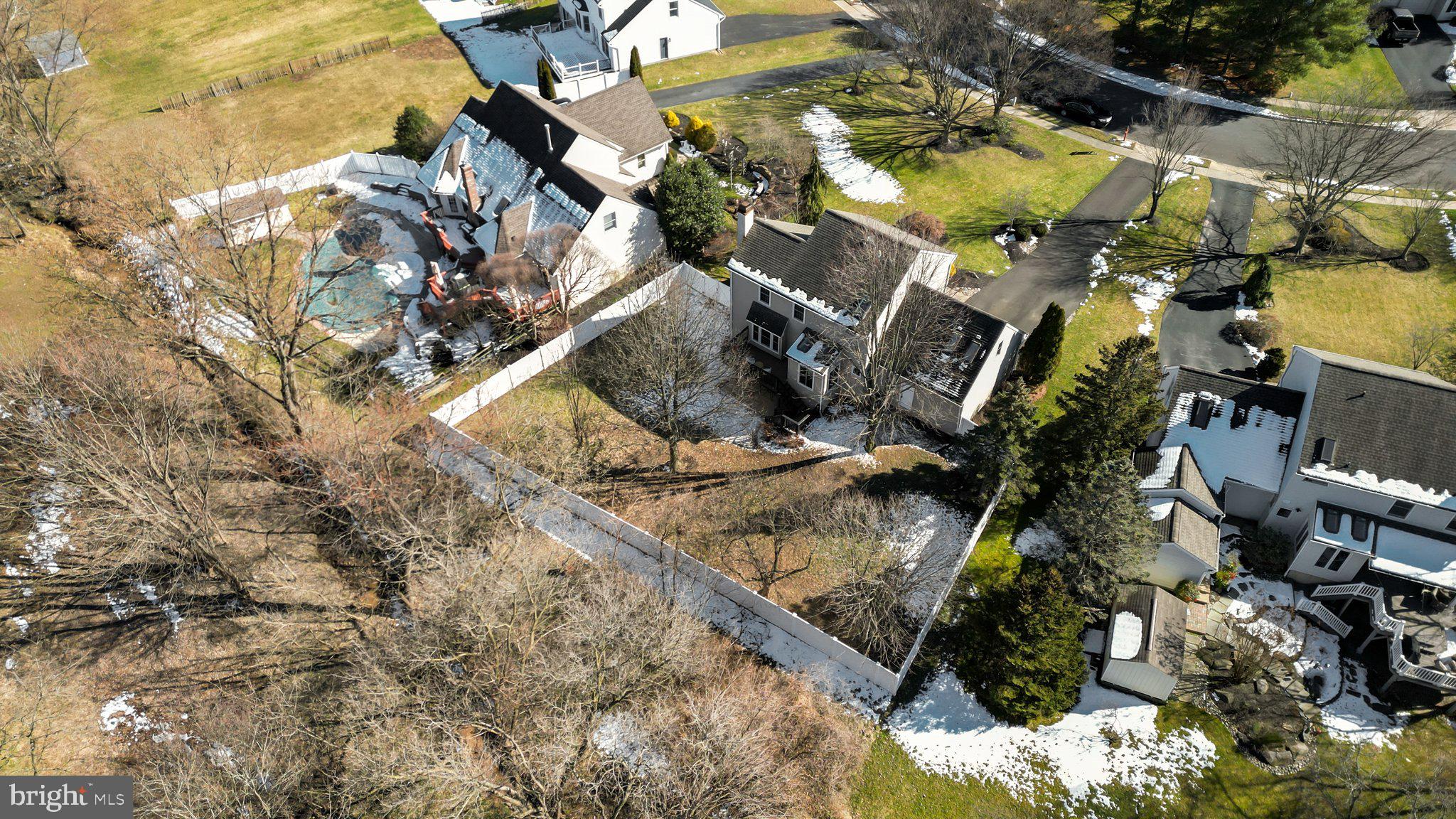 HIDDEN CREEK - Residential