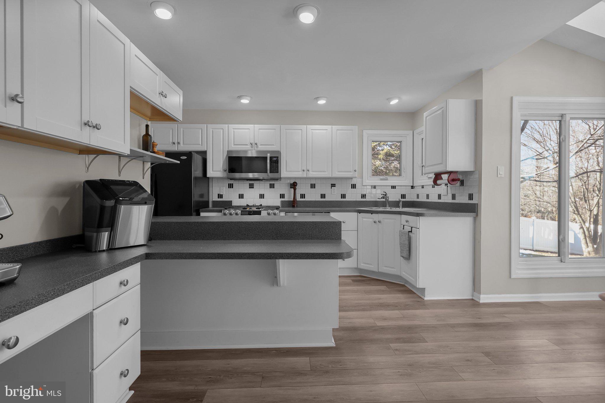 HIDDEN CREEK - Residential