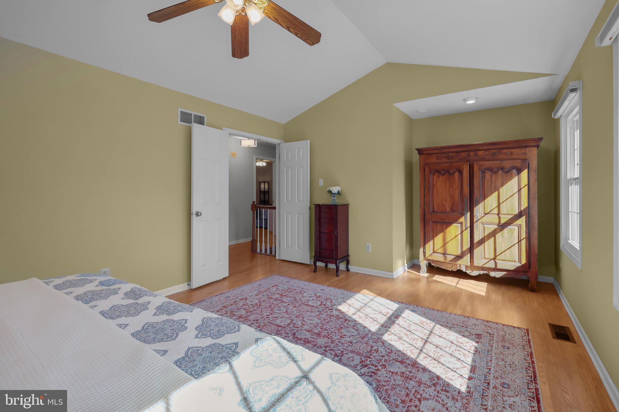 HIDDEN CREEK - Residential