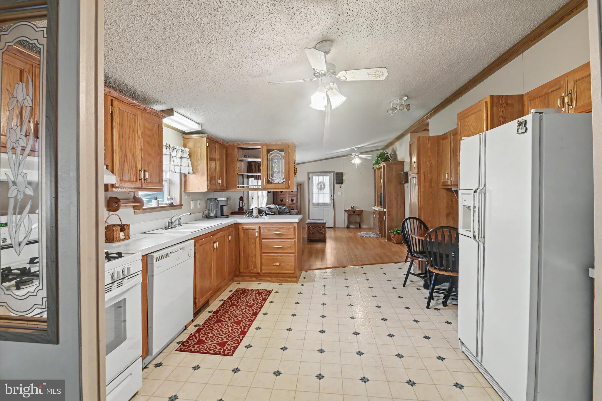 HILLANDALE HOMES - Residential