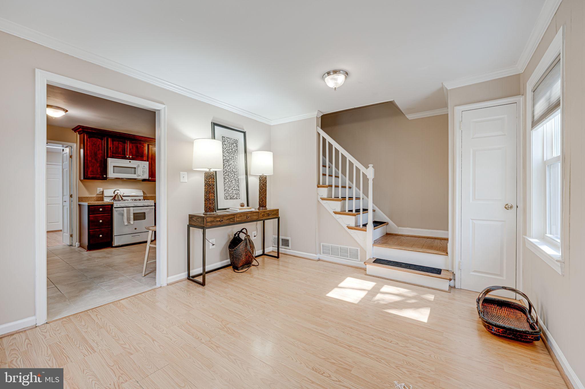 HUNTINGTON - Residential Lease