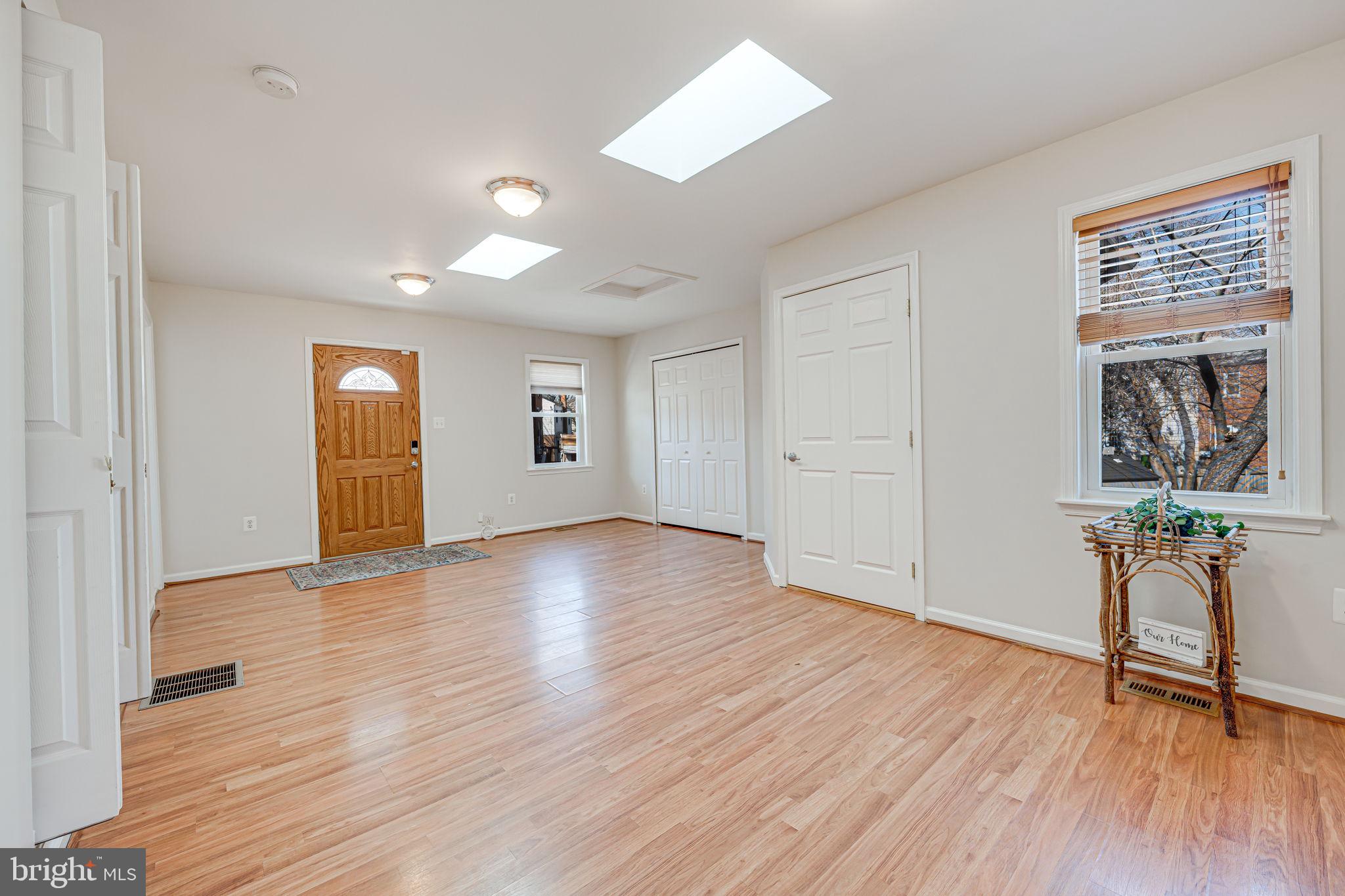 HUNTINGTON - Residential Lease