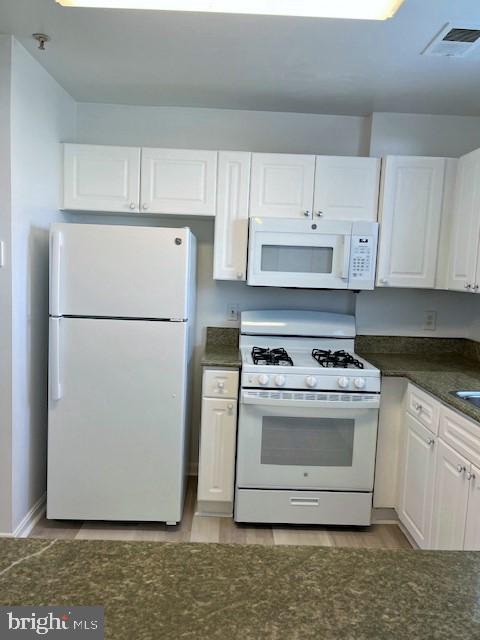 ASHBURN VILLAGE - Residential