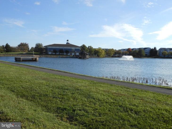 ASHBURN VILLAGE - Residential