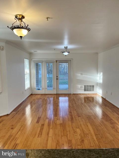 ASHBURN VILLAGE - Residential