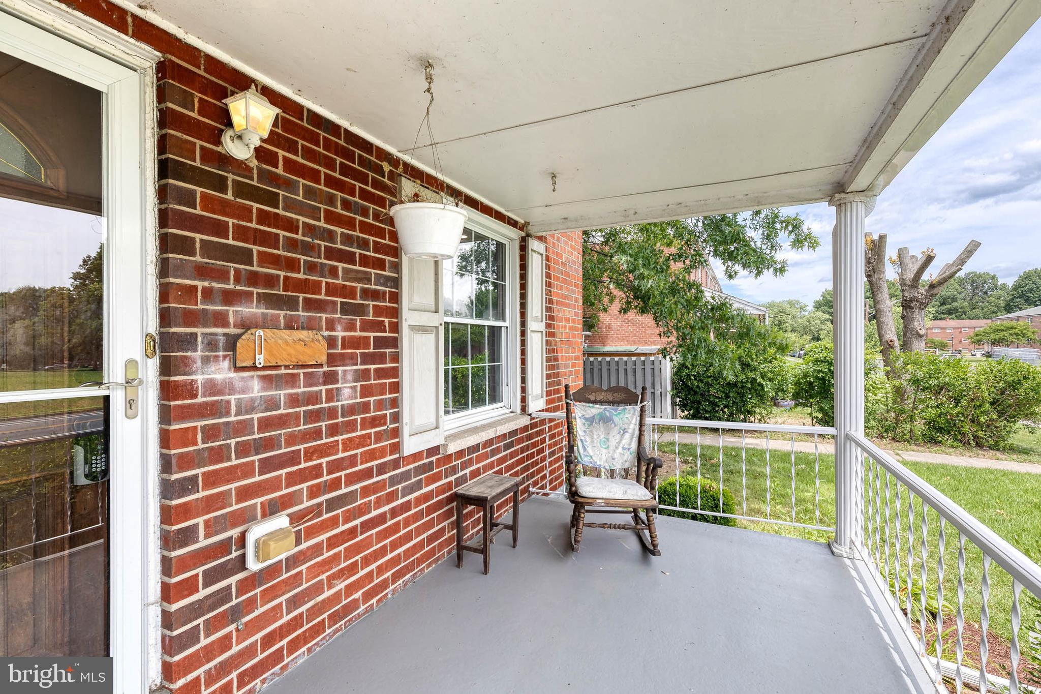 FOX RIDGE MANOR - Residential