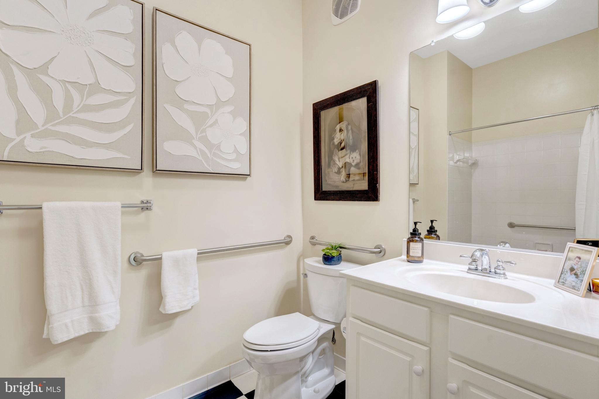 HIDDENBROOK - Residential