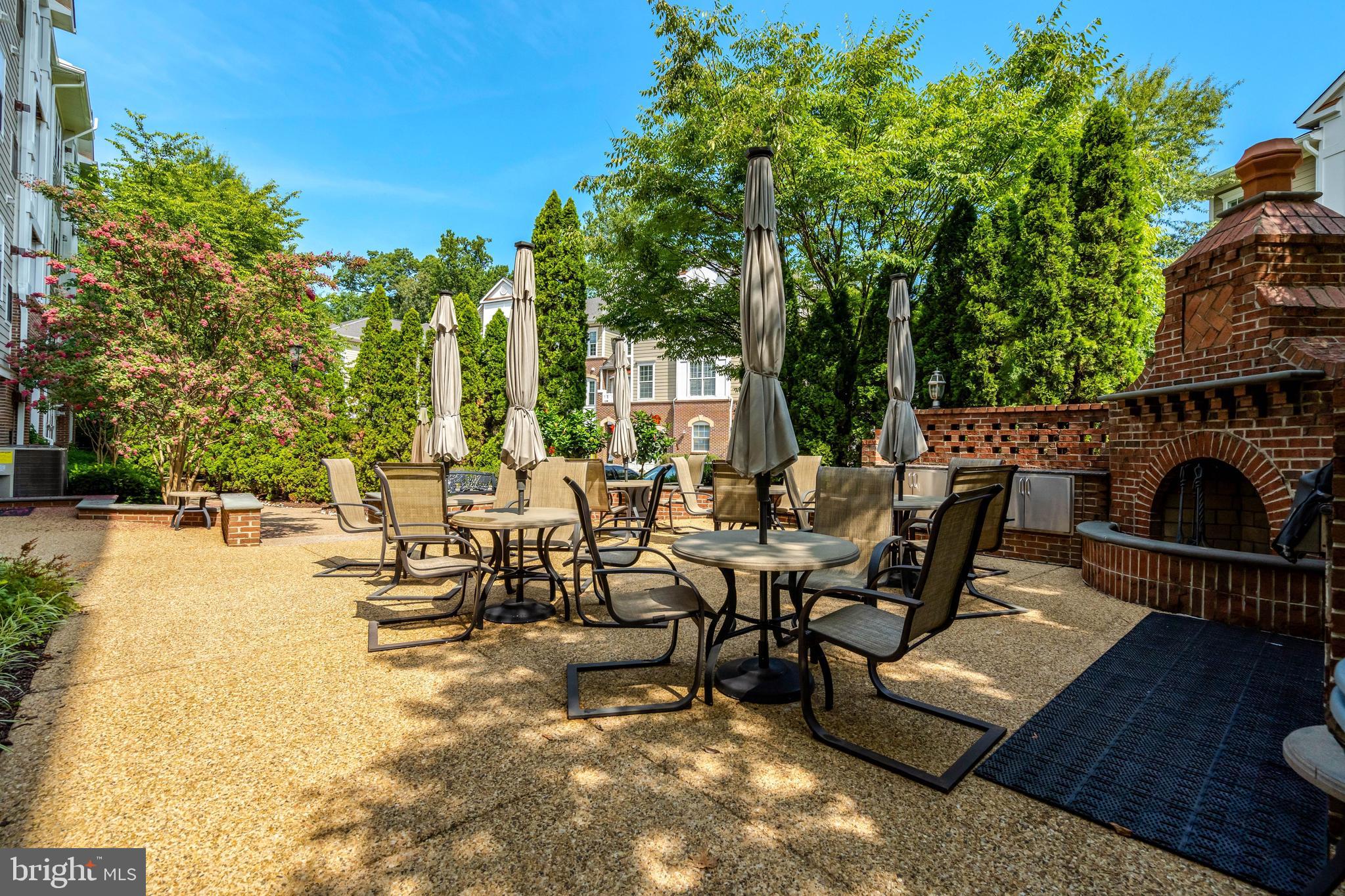 HIDDENBROOK - Residential