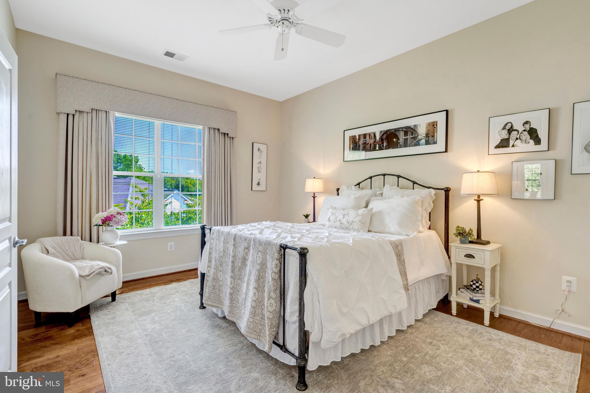 HIDDENBROOK - Residential