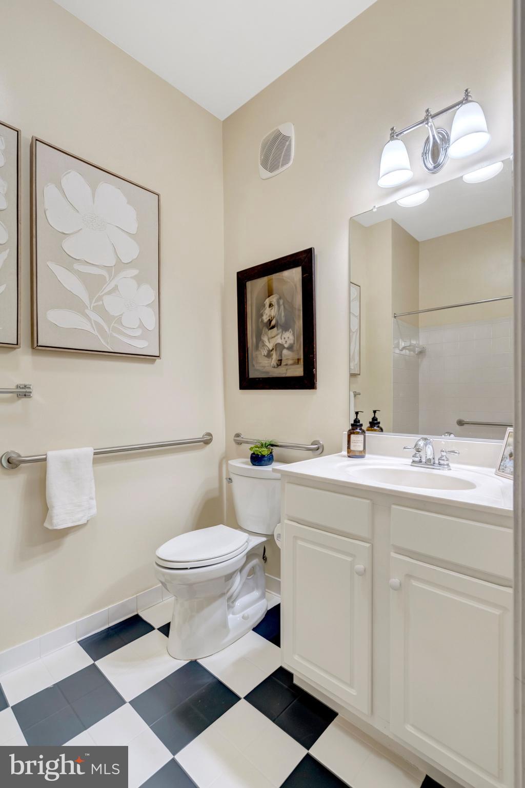 HIDDENBROOK - Residential