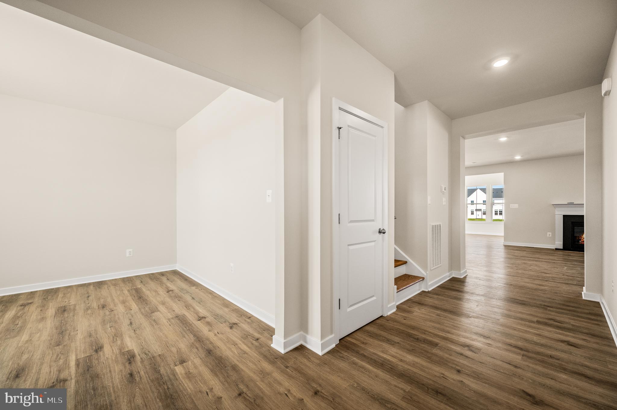COLONY AT SUMMIT BRIDGE EAST - Residential