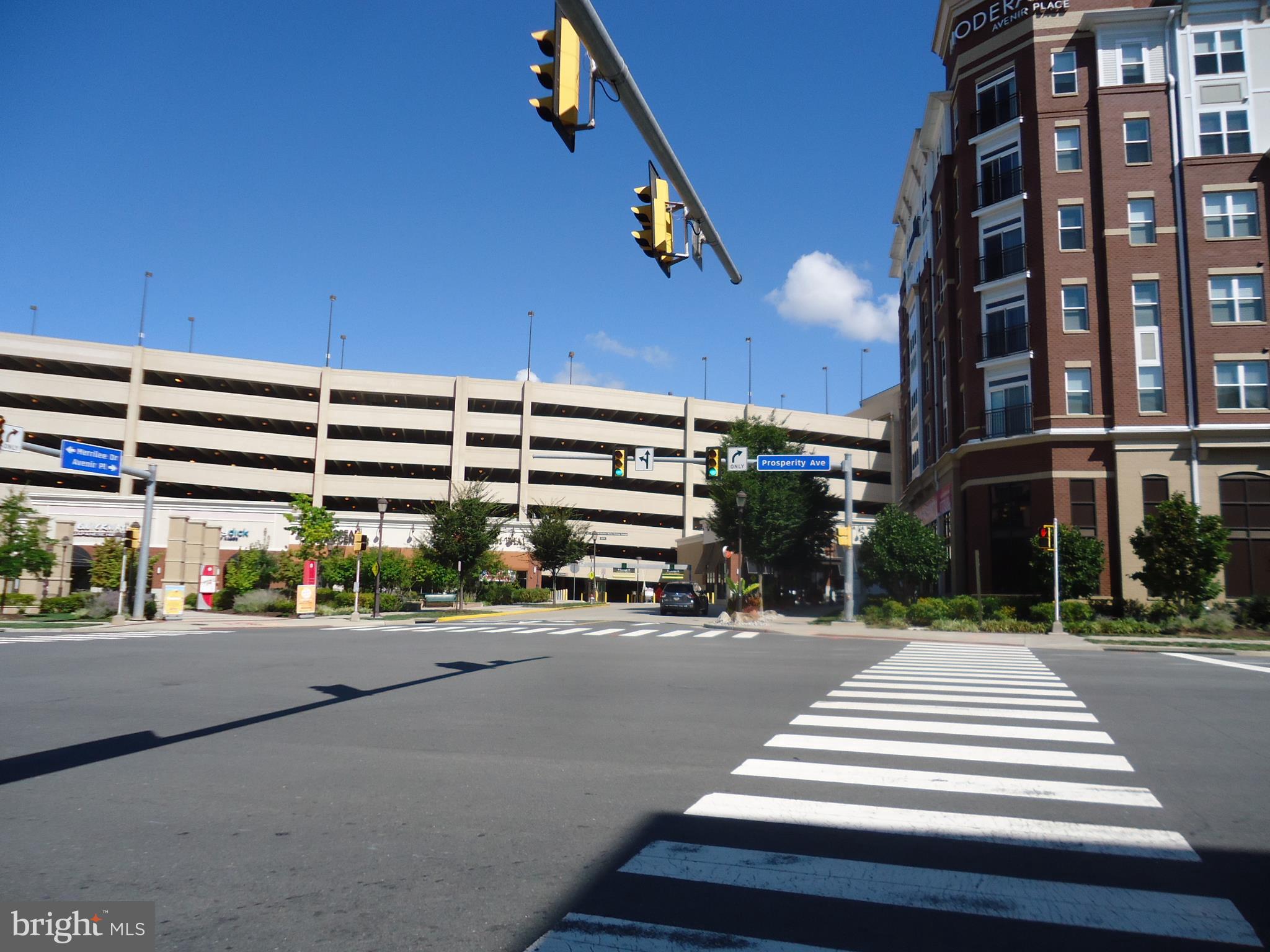 HALSTEAD AT THE METRO - Residential