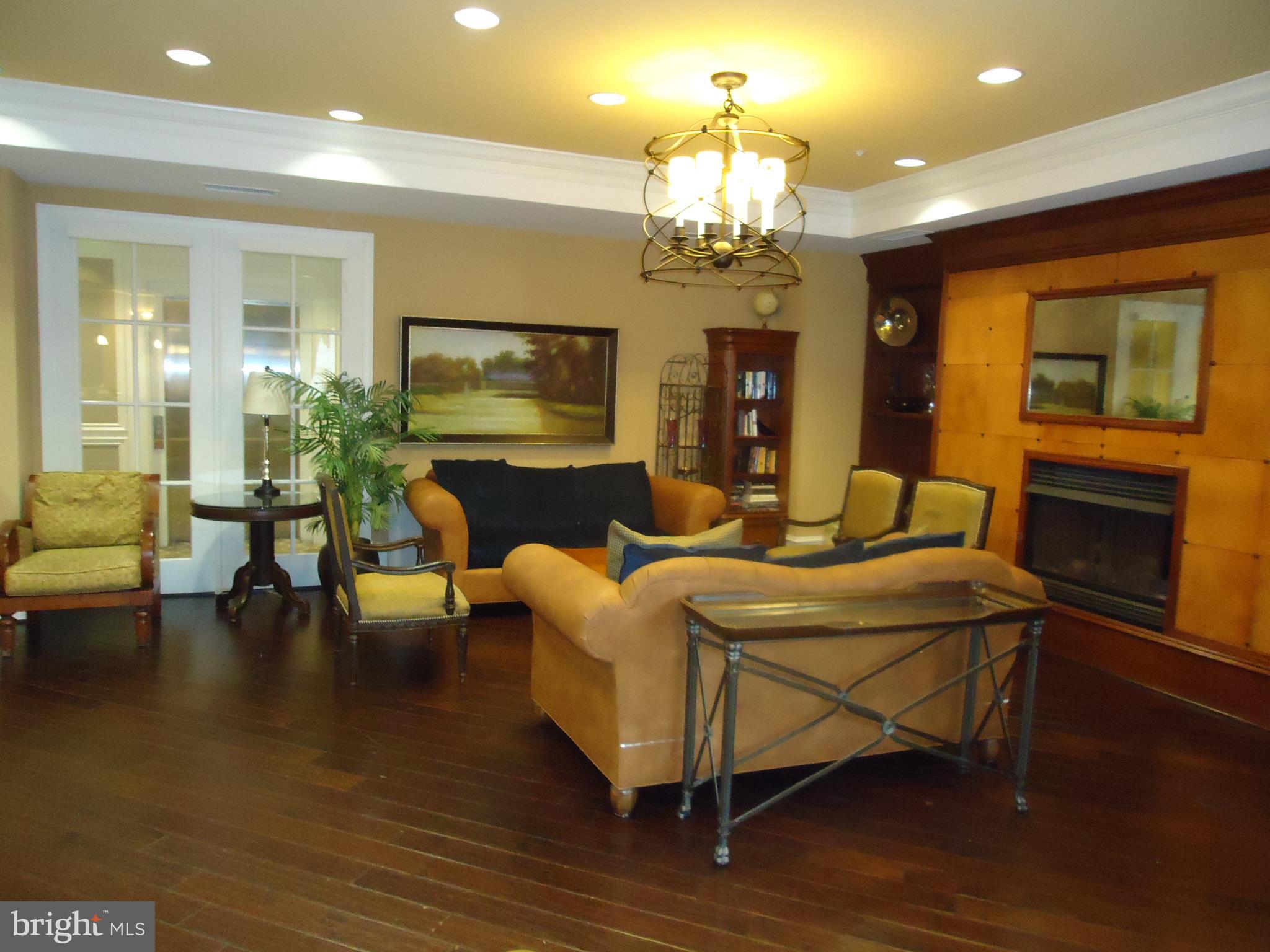 HALSTEAD AT THE METRO - Residential