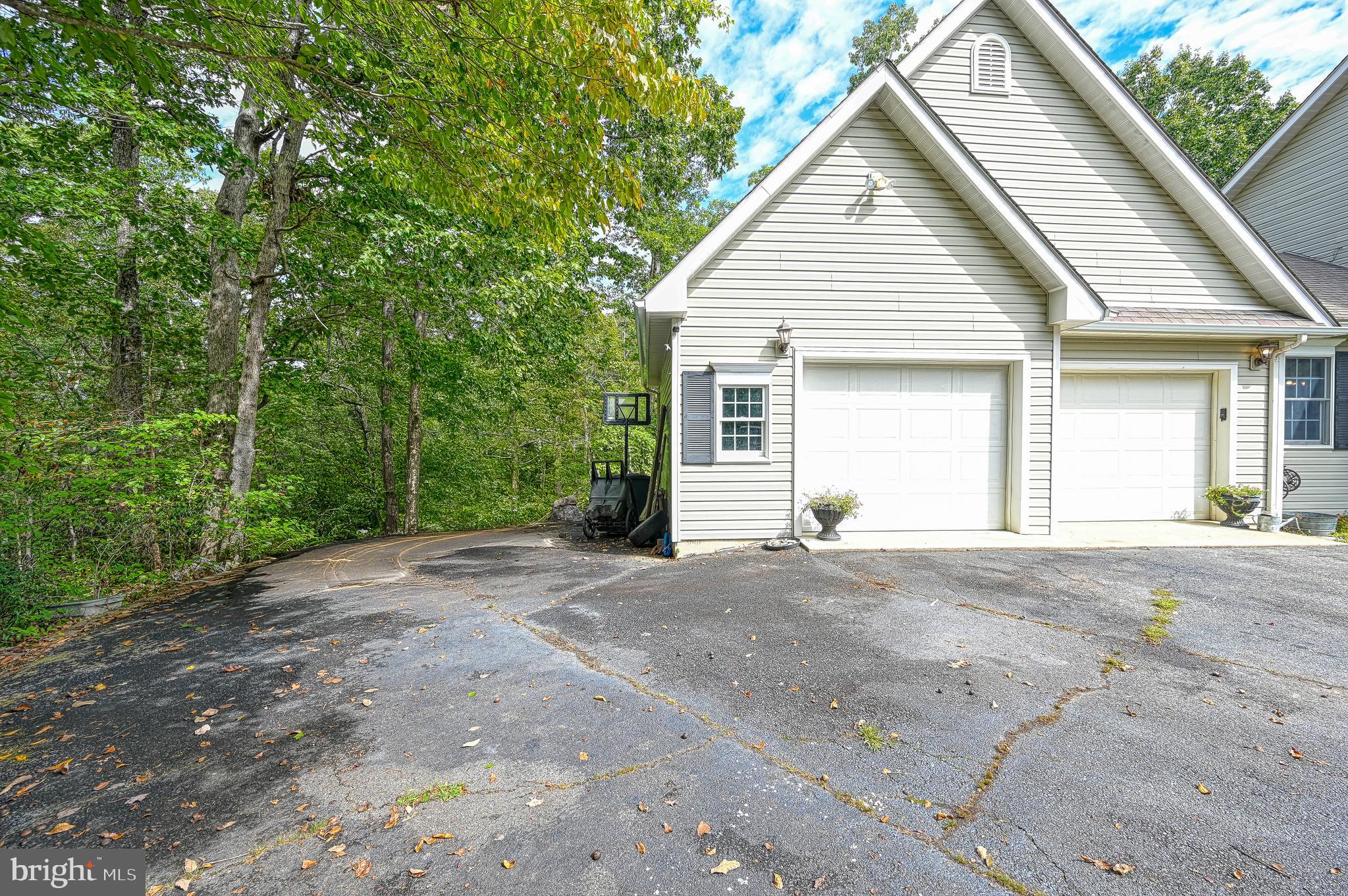 PINE HARBOUR - Residential