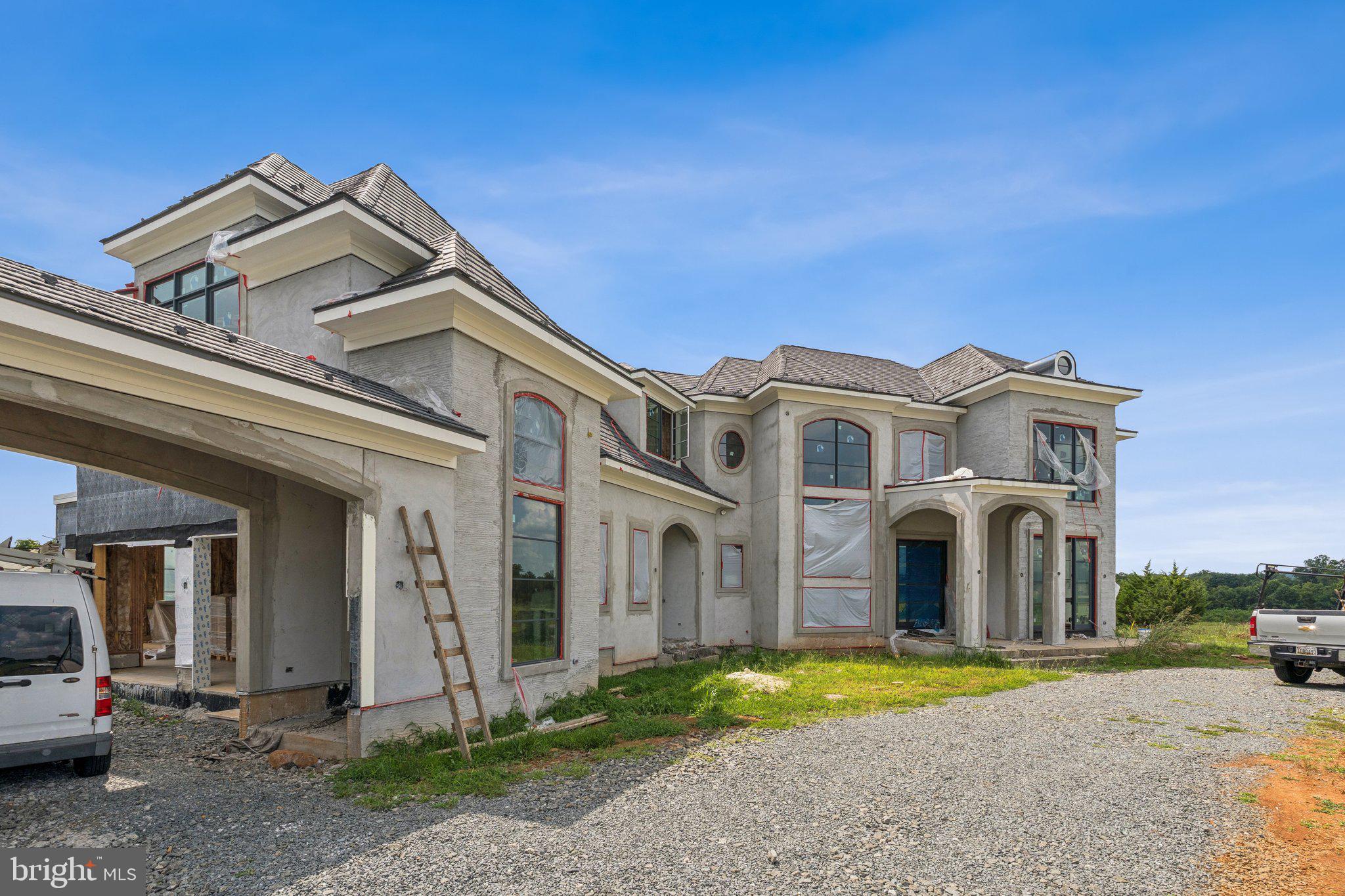CREIGHTON FARMS - Residential