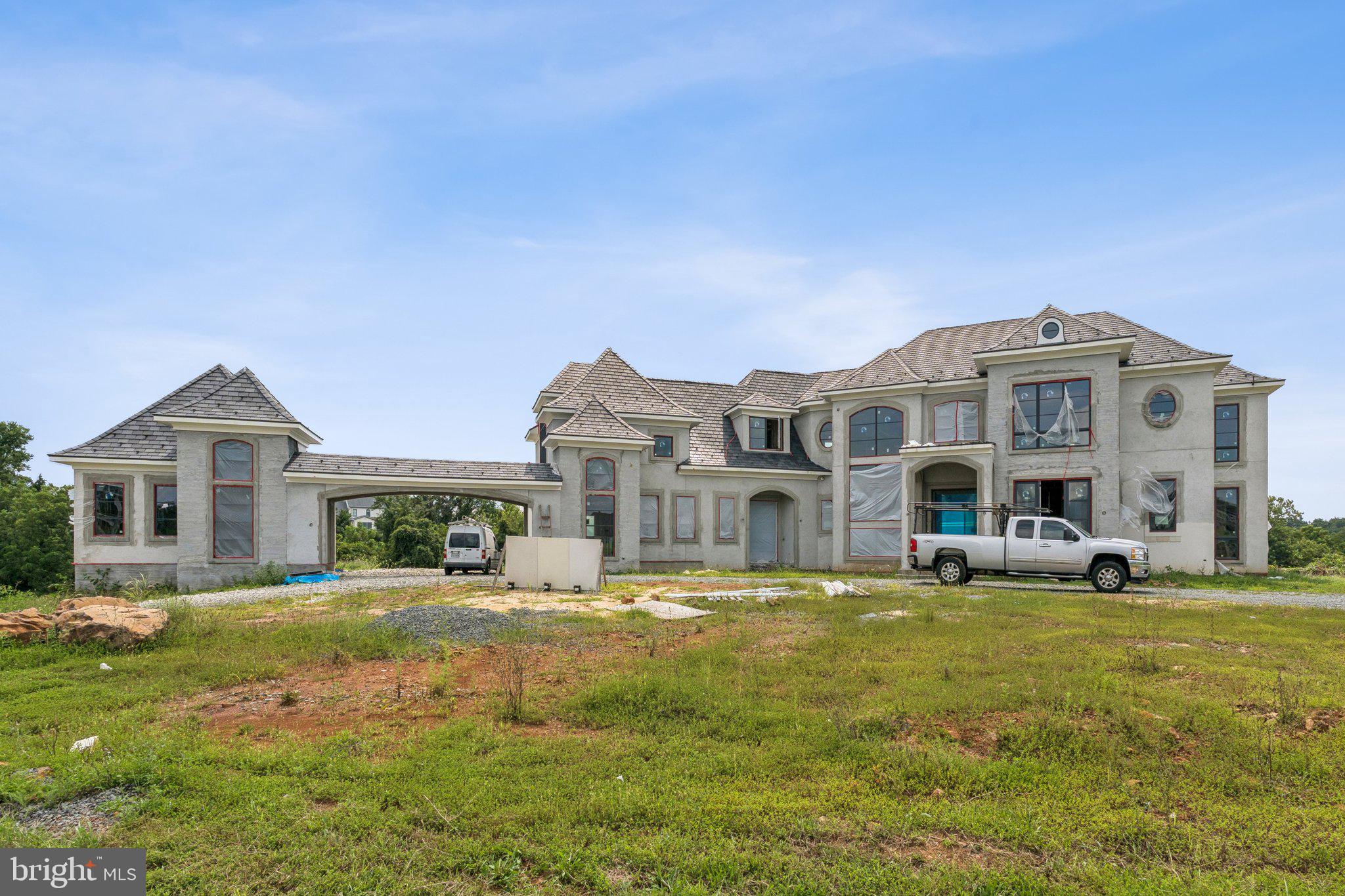 CREIGHTON FARMS - Residential