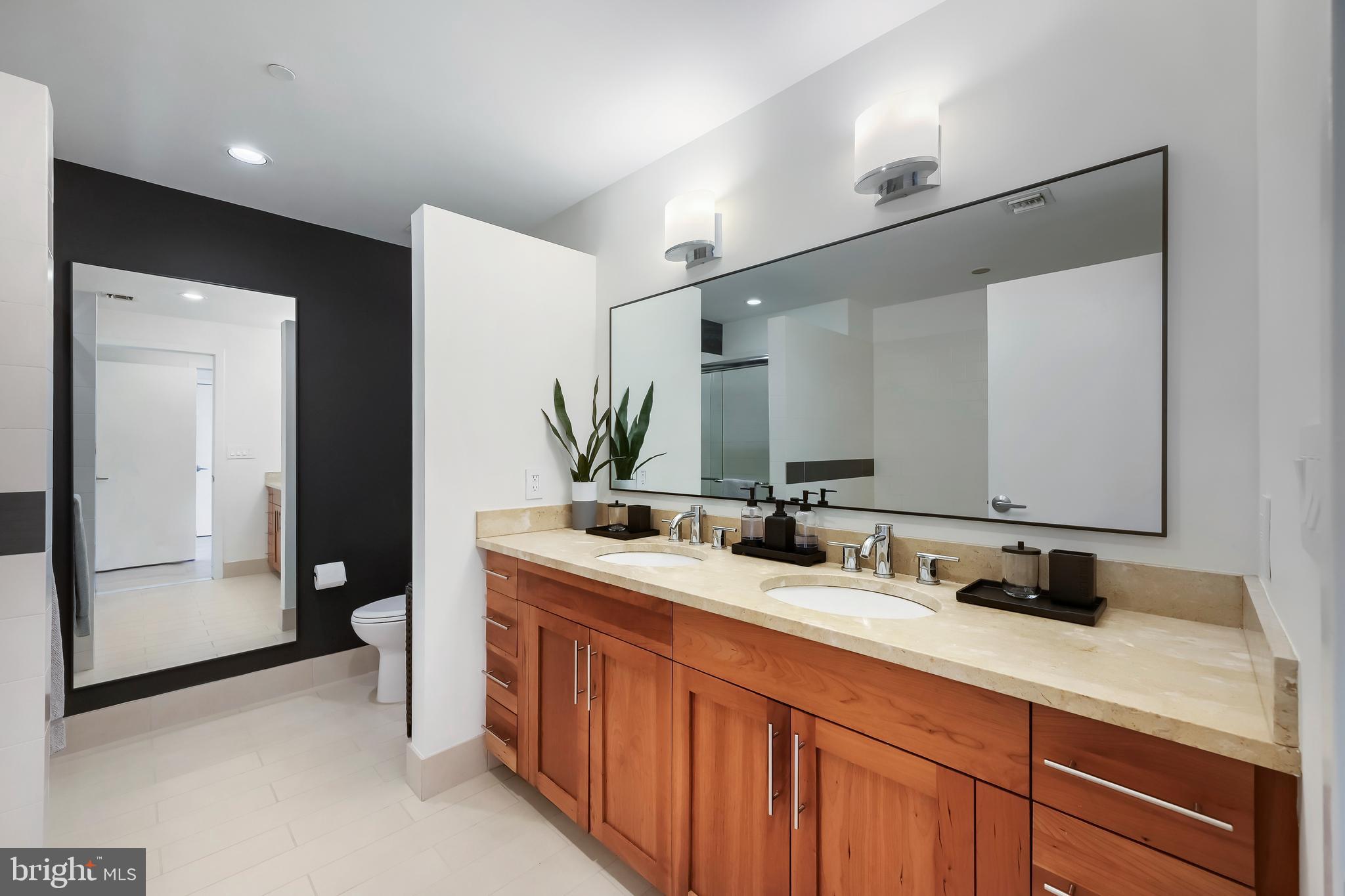 LOCUST POINT - Residential