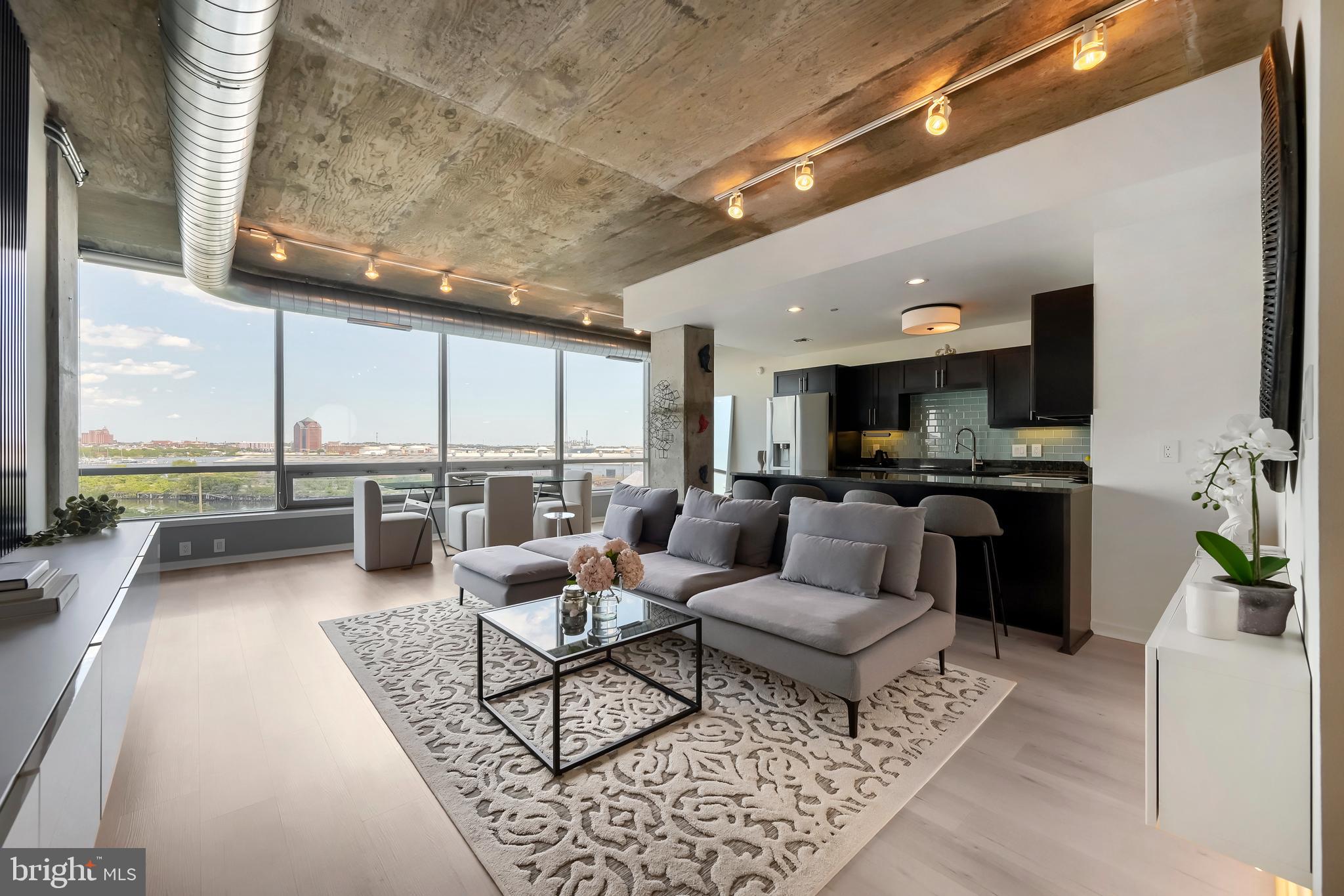 LOCUST POINT - Residential