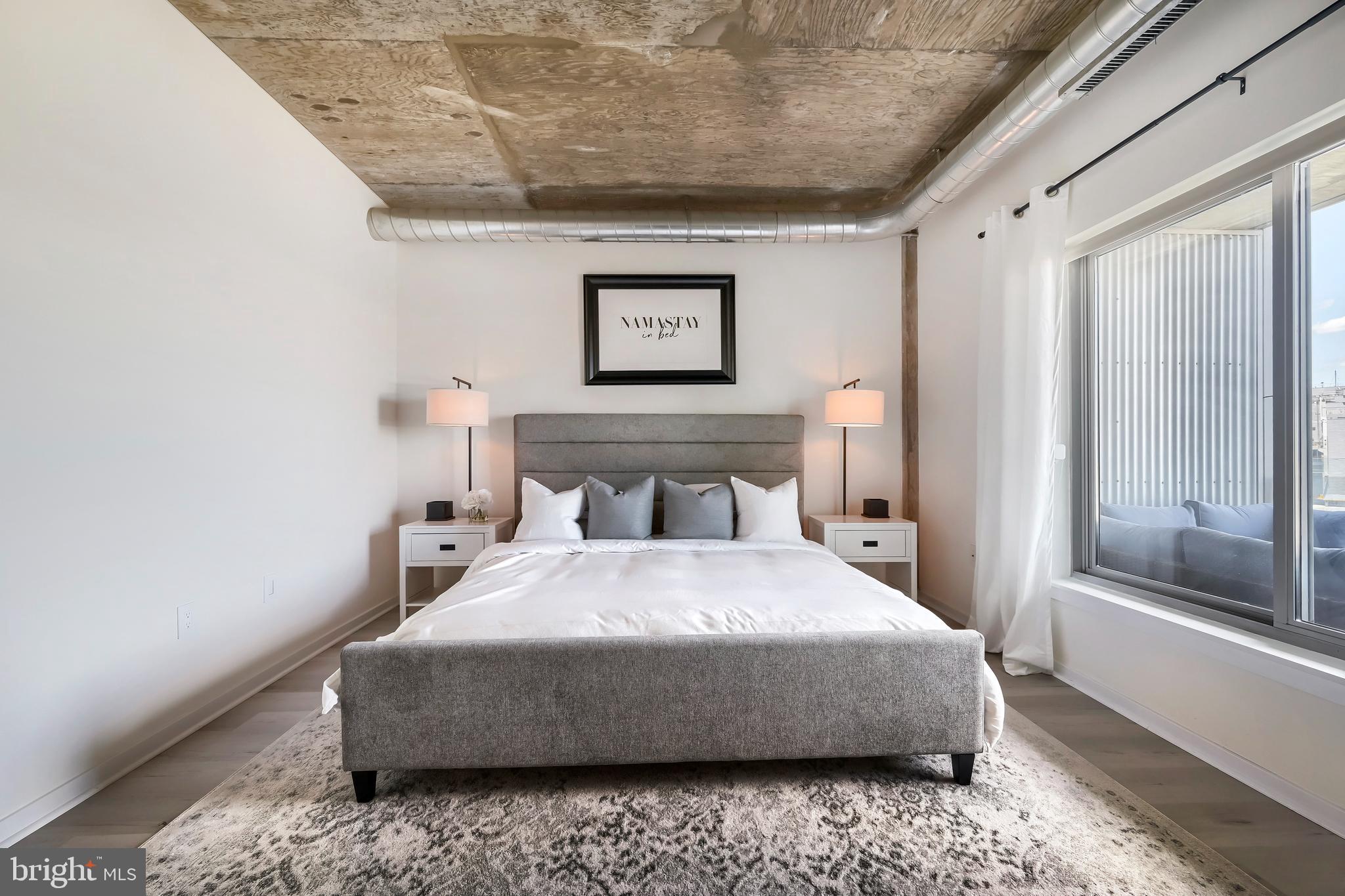 LOCUST POINT - Residential