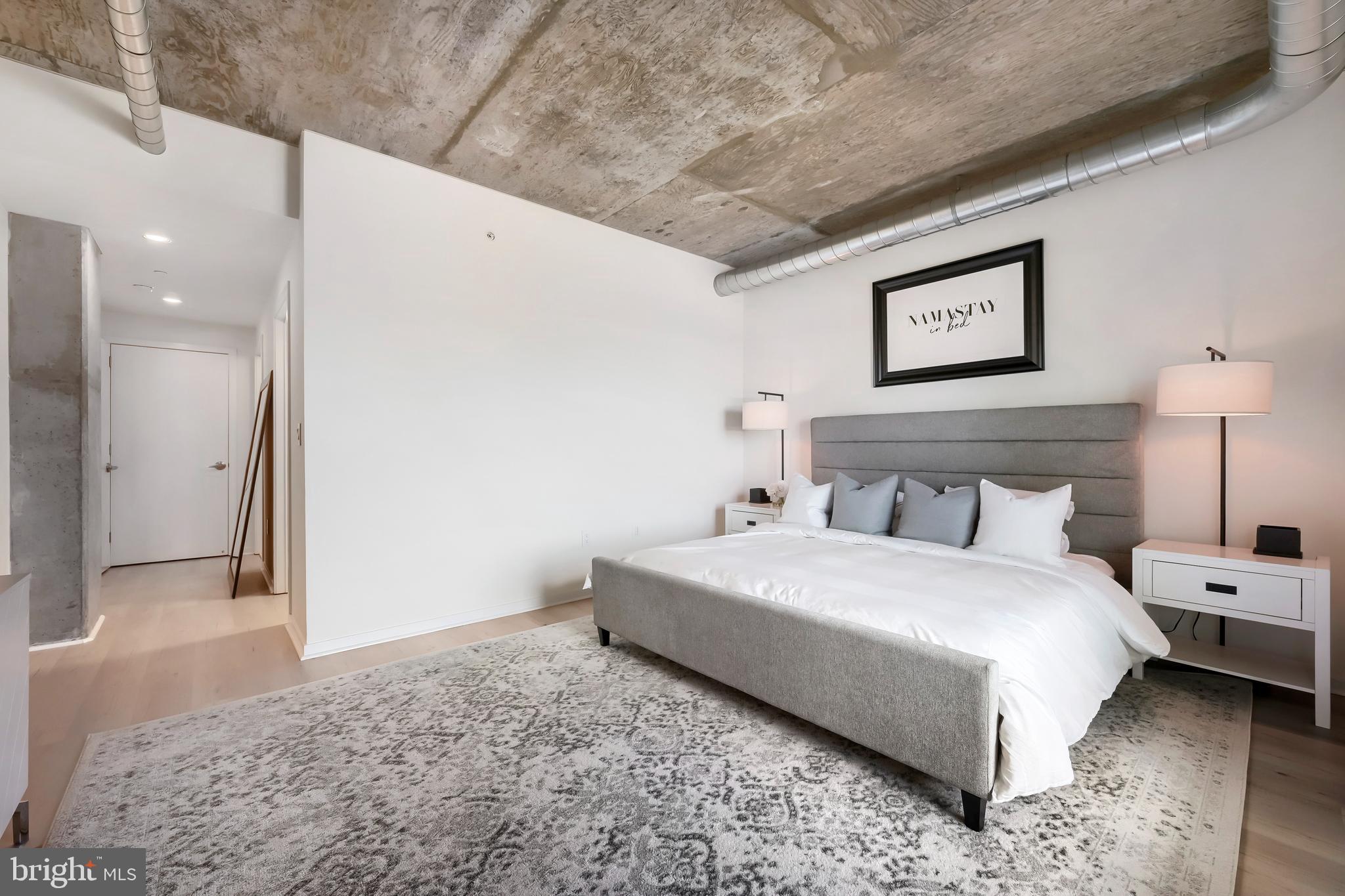 LOCUST POINT - Residential