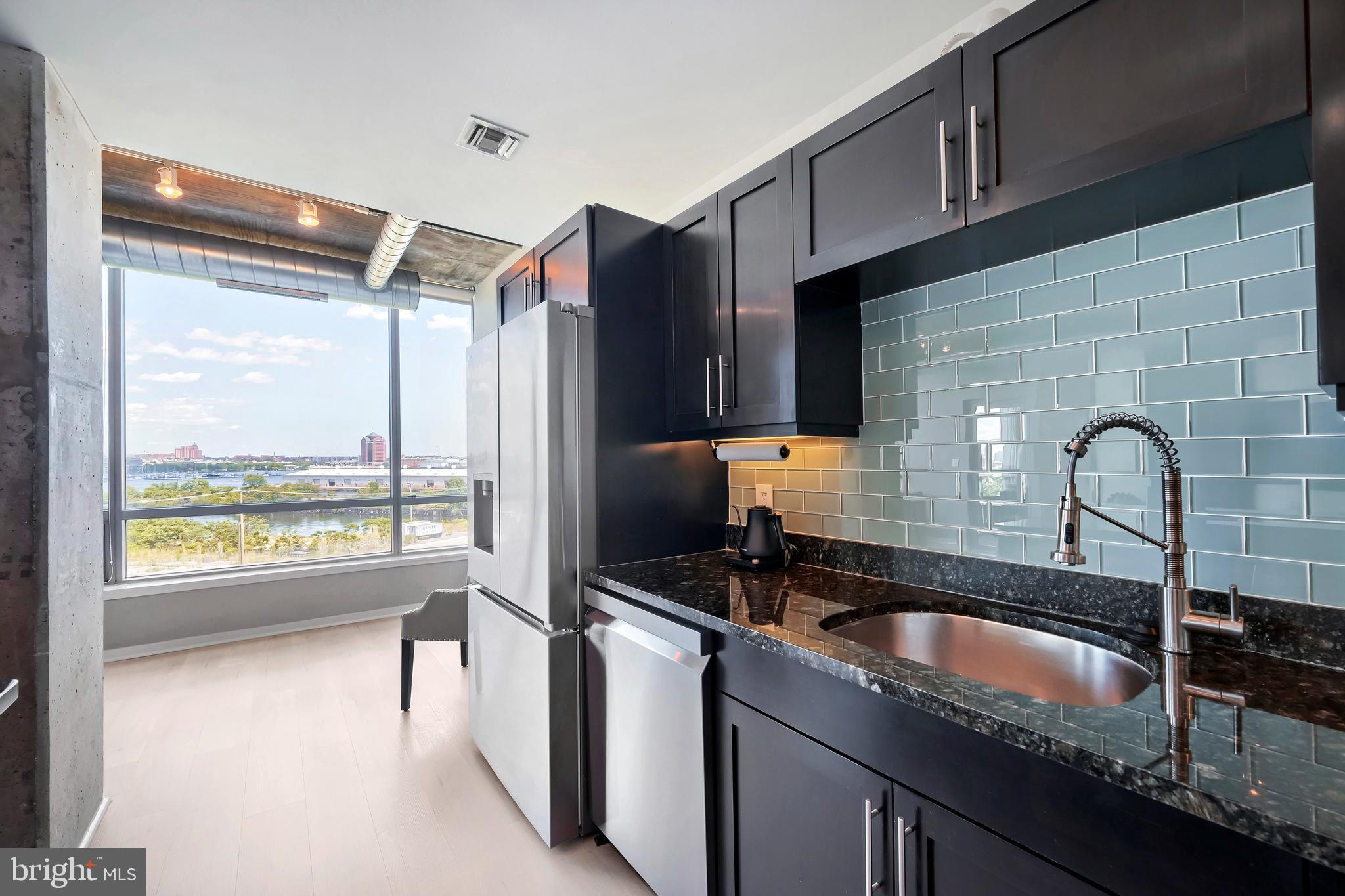 LOCUST POINT - Residential